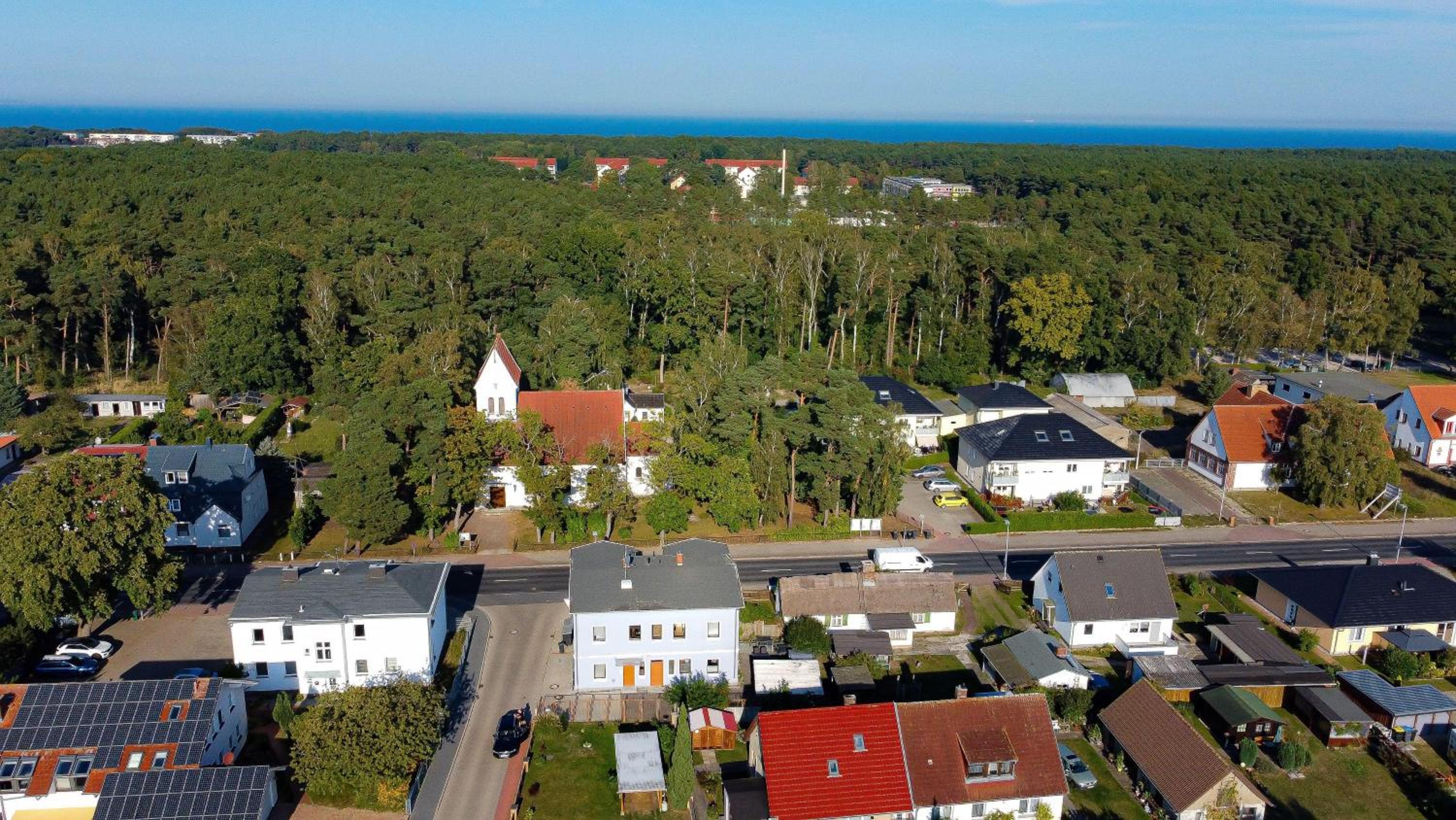 Ostseebad-Karlshagen-grosszuegige-Ferienwohnung-Sommer