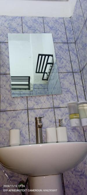 AFRIEUROTEXT Kamerun-High Standing-Appartements-Wifi-Security-Restaurant-modern Kitchen