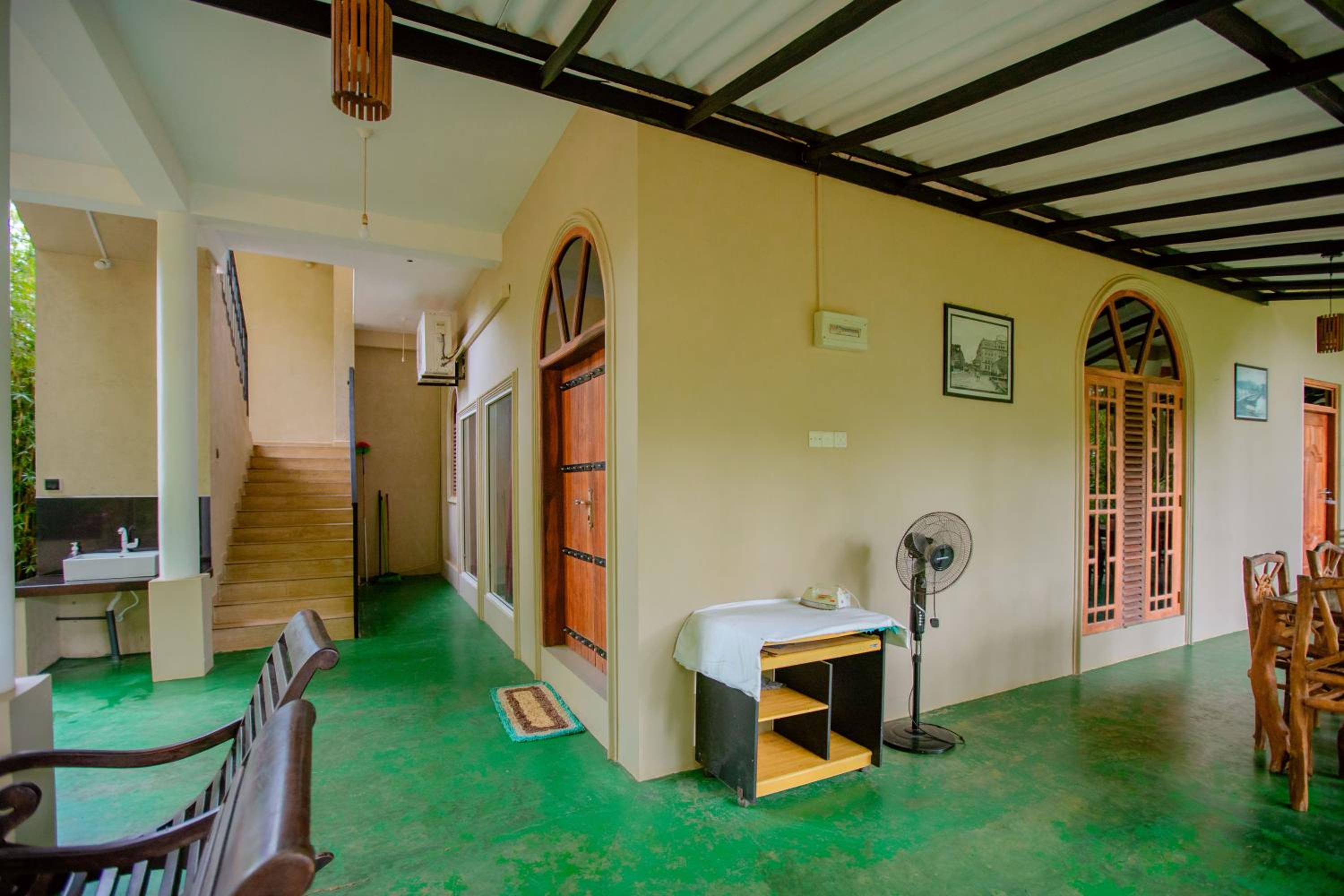Yala River Face Inn