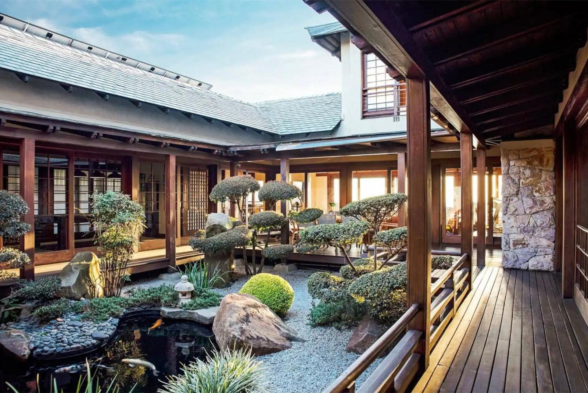 The Japanese Villa