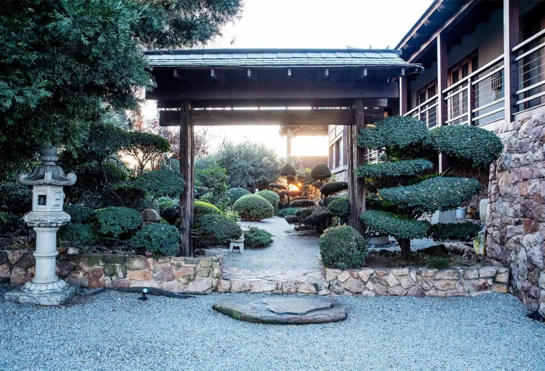 The Japanese Villa