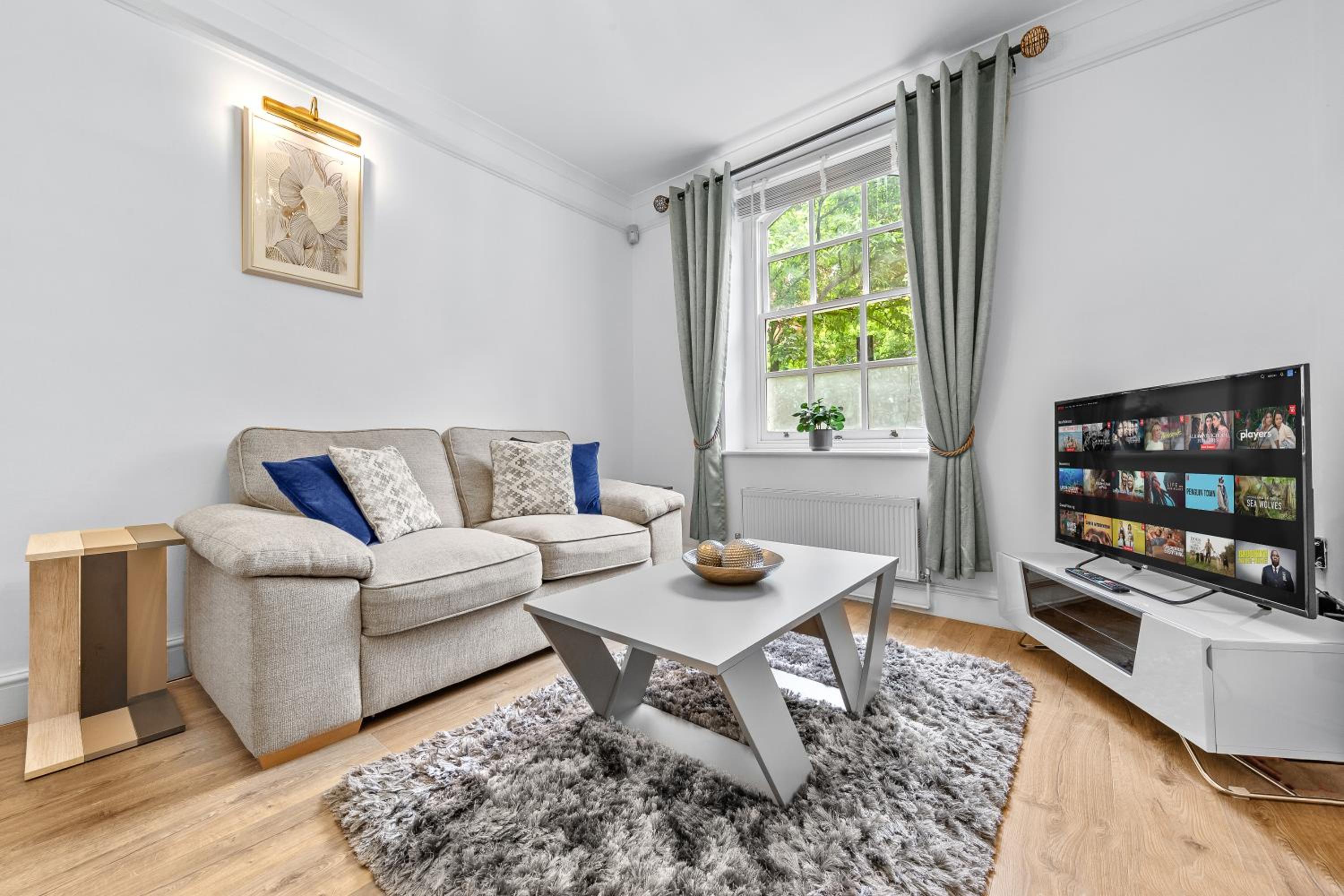 2 Beds apartment near Lords Cricket grounds