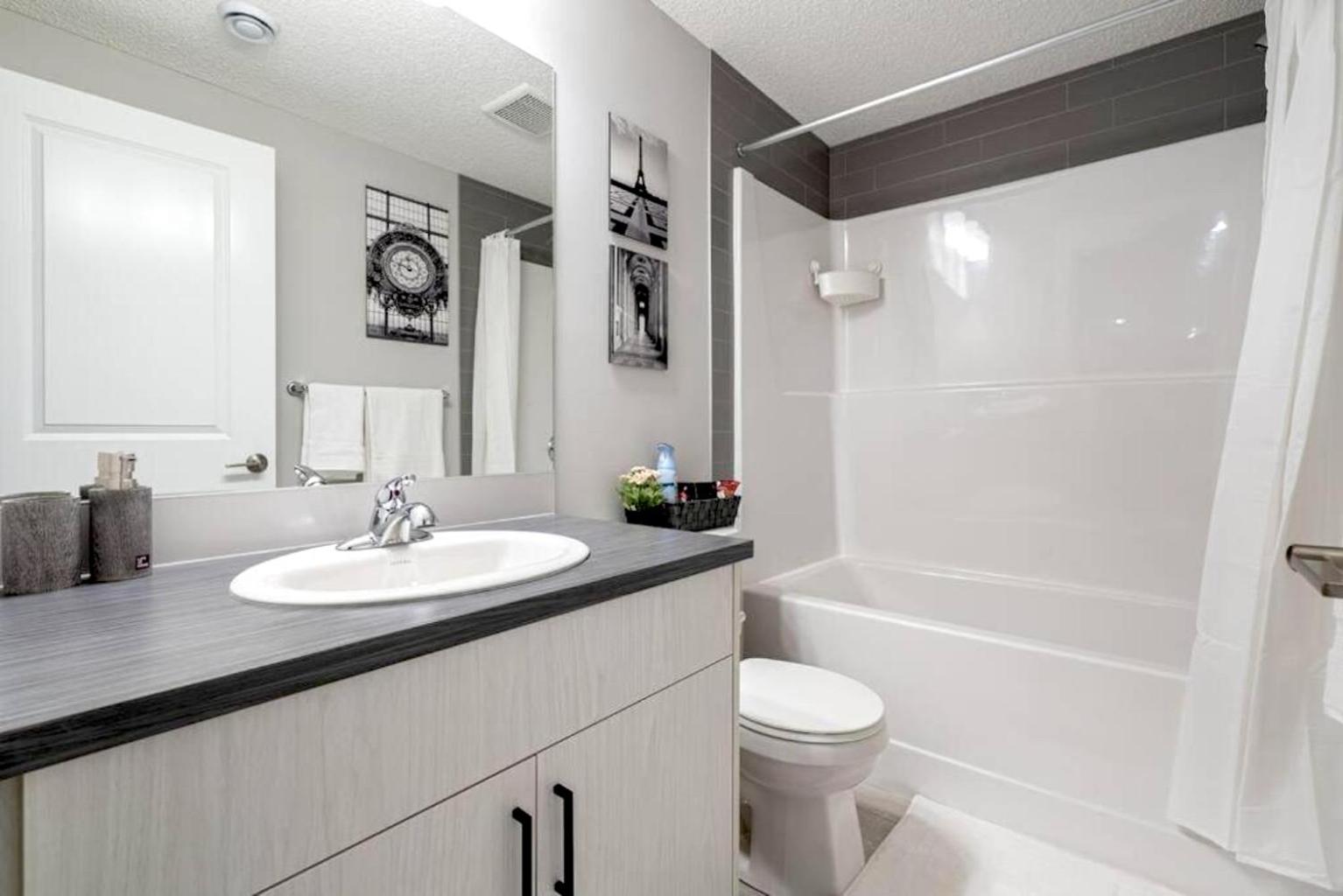 Luxurious Suite Close to the Airport