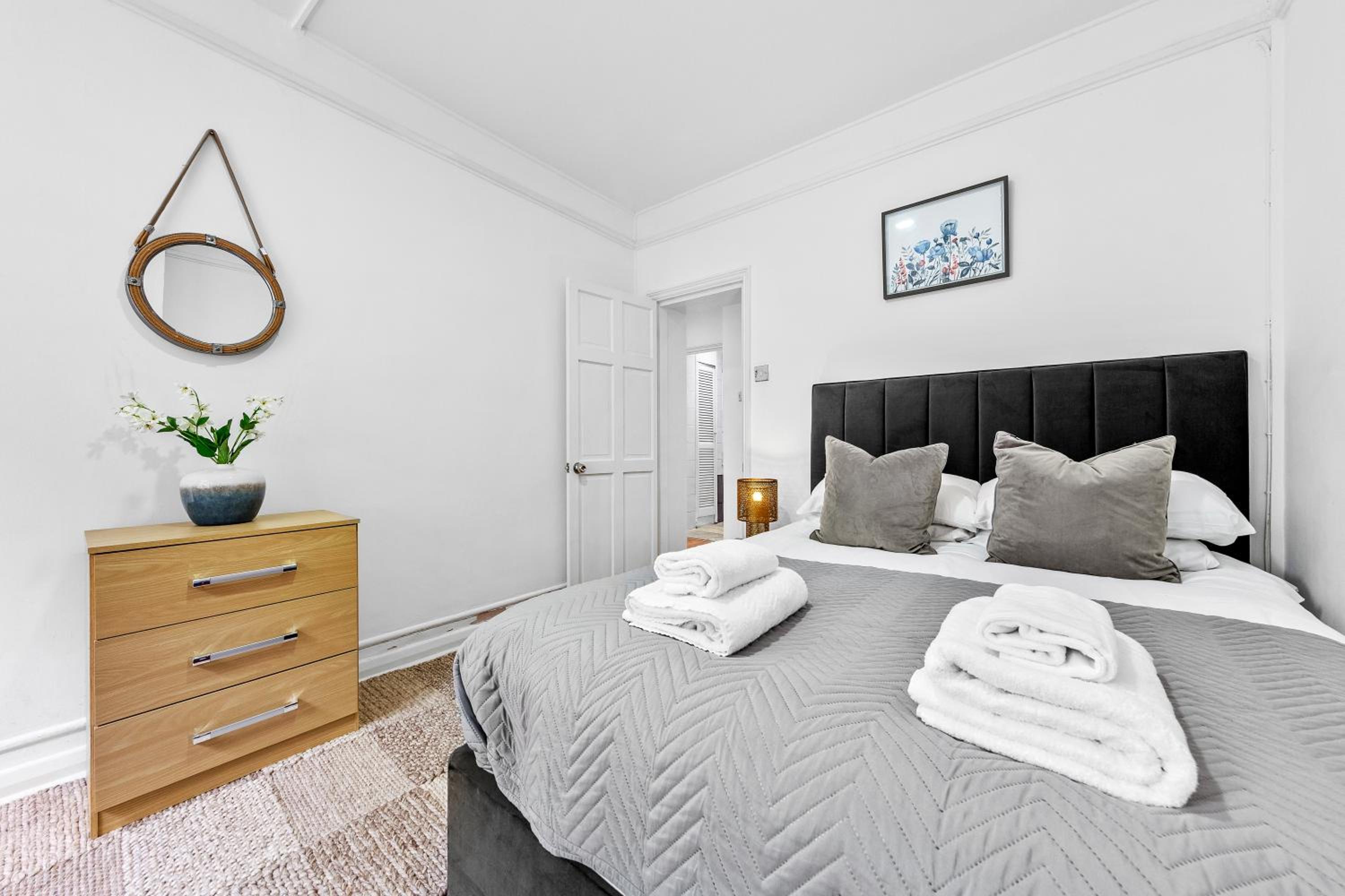2 Beds apartment near Lords Cricket grounds