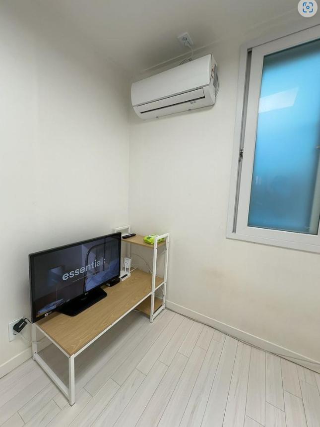 A neat new house with a walkway 103 view 4