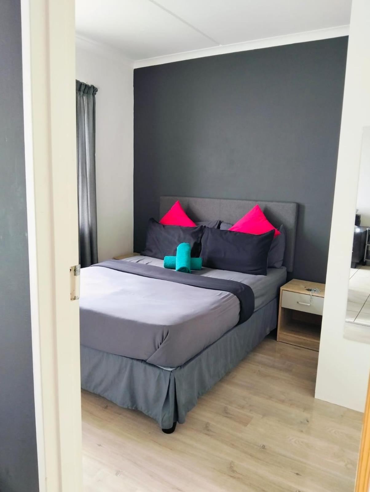 Cozy corner apartment Muizenberg