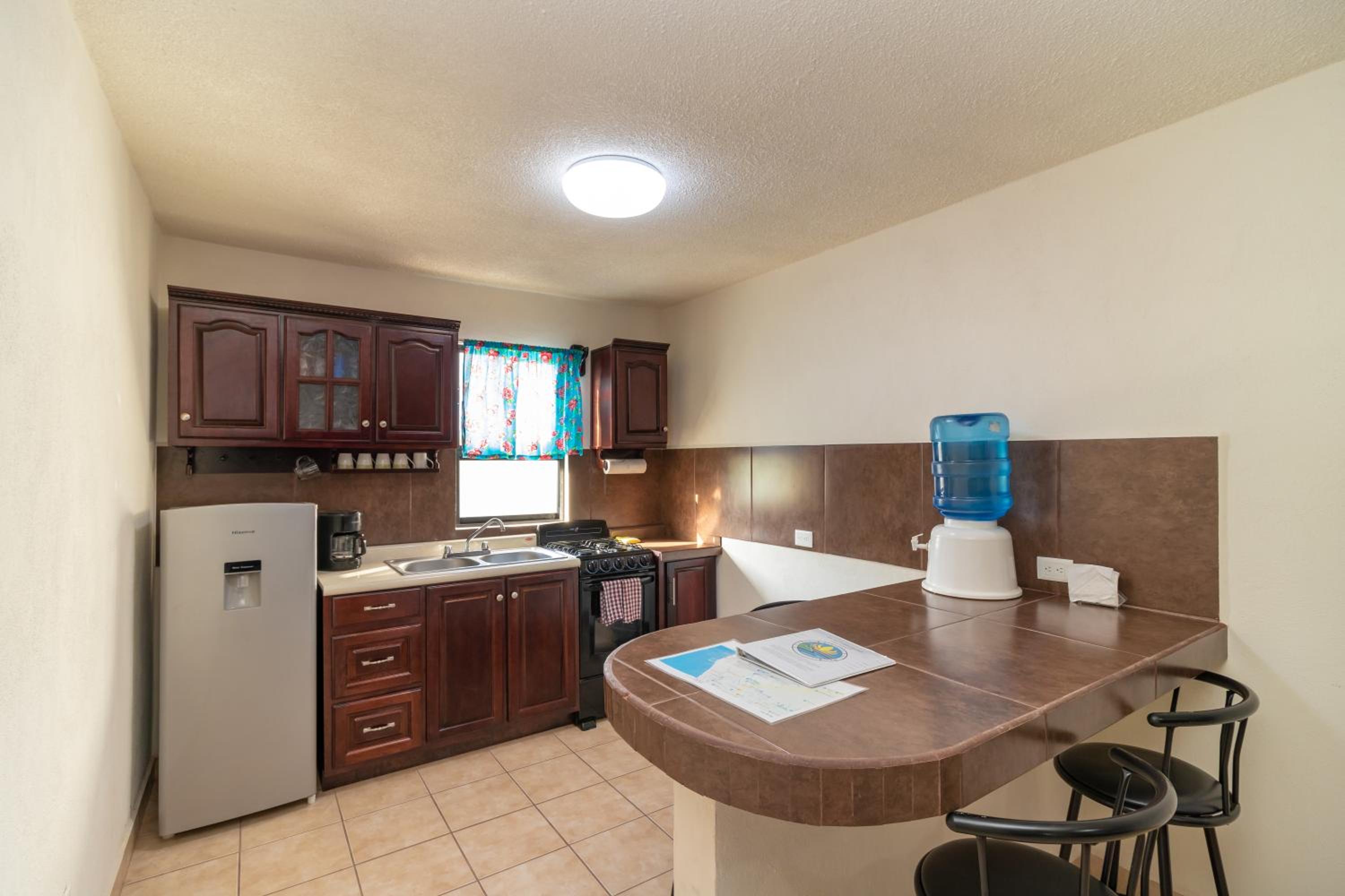 Two Bedroom Seaside Apartment #4