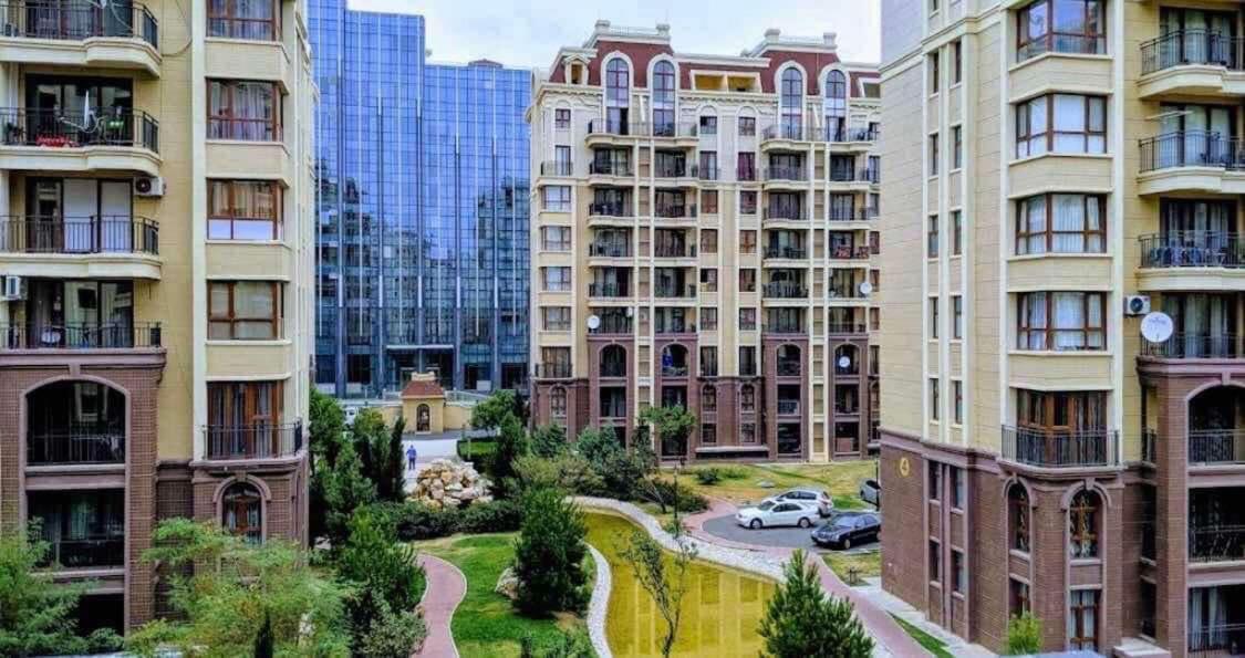 Hualing complex apartment
