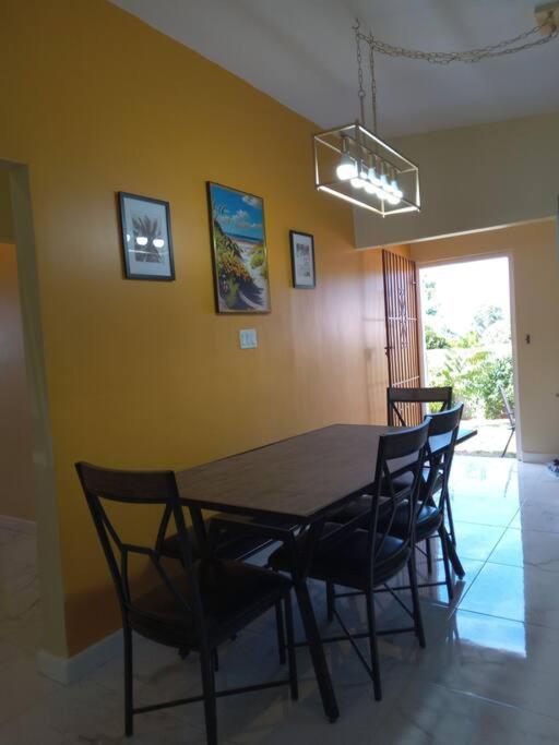 Hummingbird Hill Villa view 4
