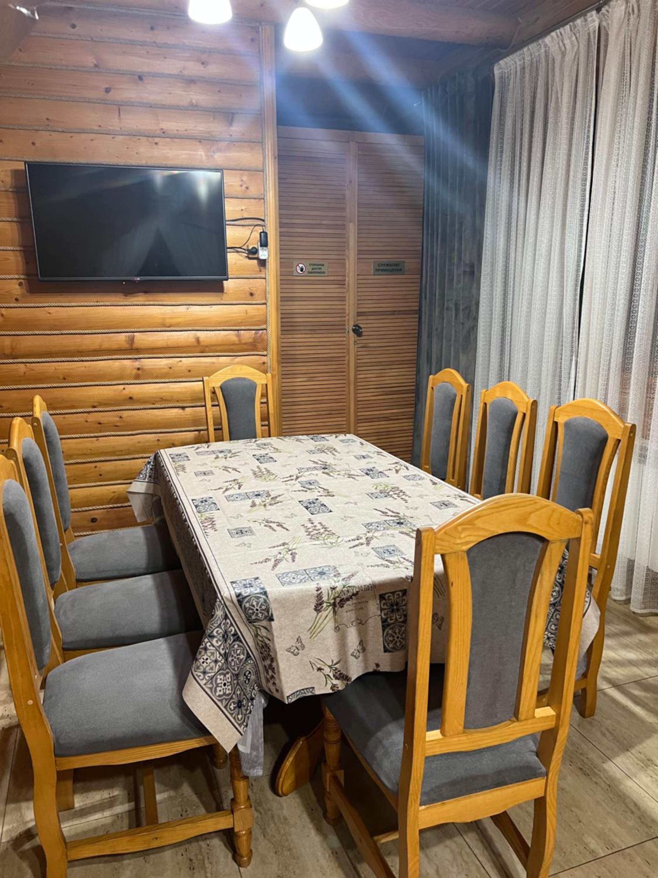 Gostynnyi Dvir VIP HOUSE view 4