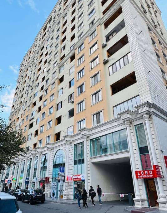 Luxury Serenity - 16th Floor Apt in City Center