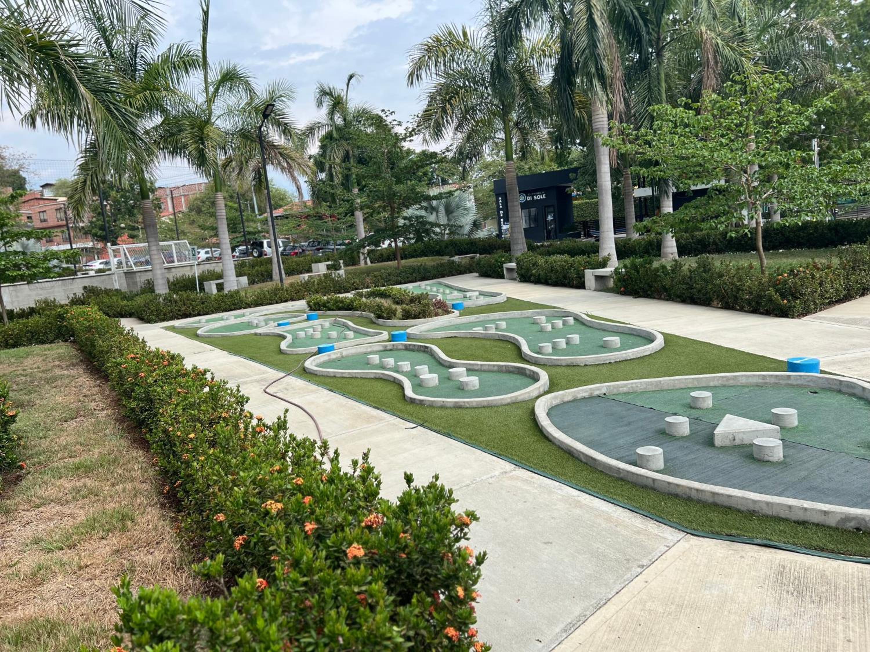 occidente colonial santa fe de Antioquia tipo resort Aparta sol tobogán kanaloa parque acuático