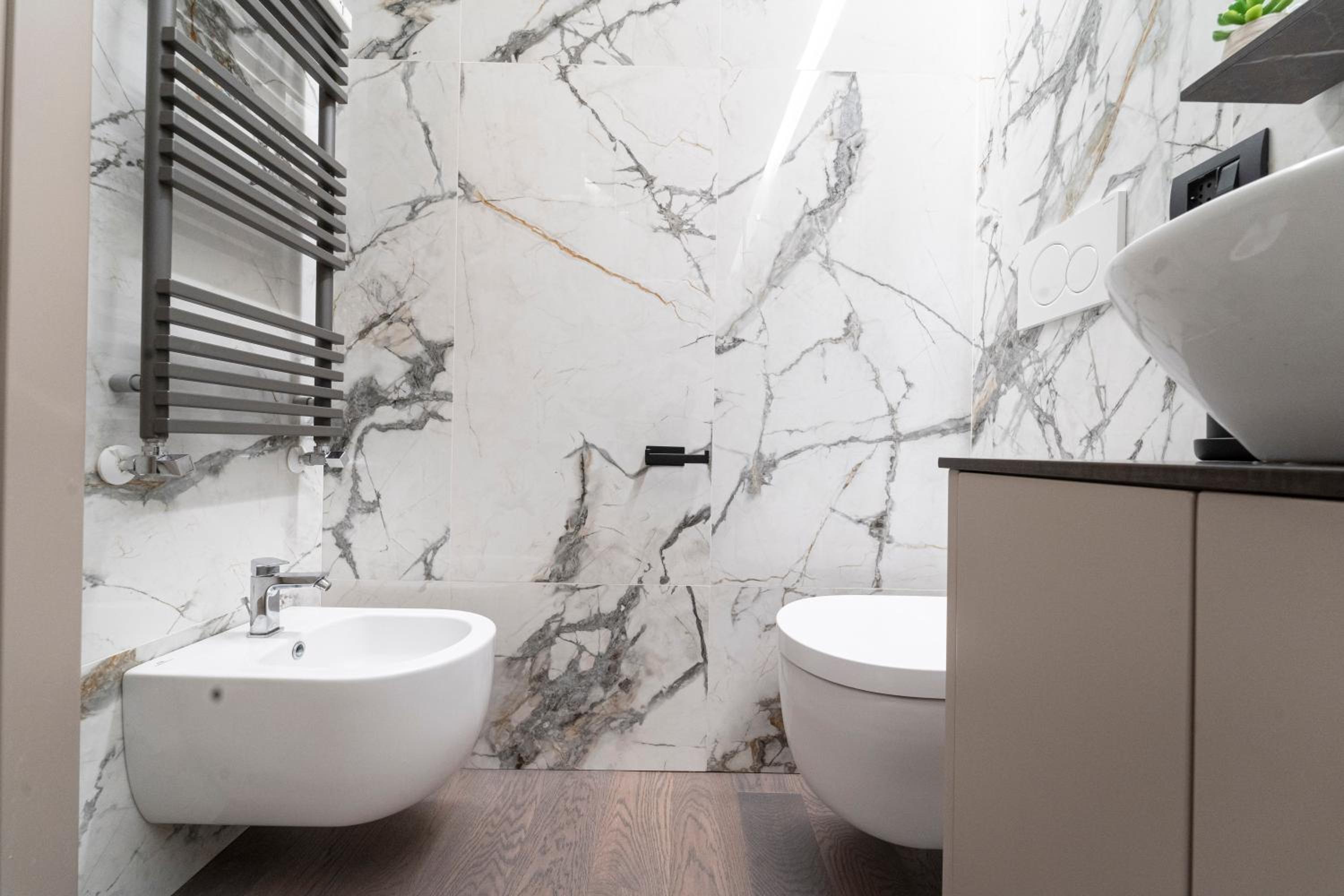 Designed apartment in Milan center Gae Aulenti area with AC, WiFi and Subway airport connected steps from Central Station
