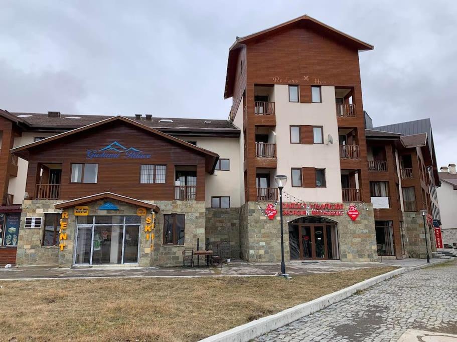 Ski-to-Door Gudauri Palace Apartment