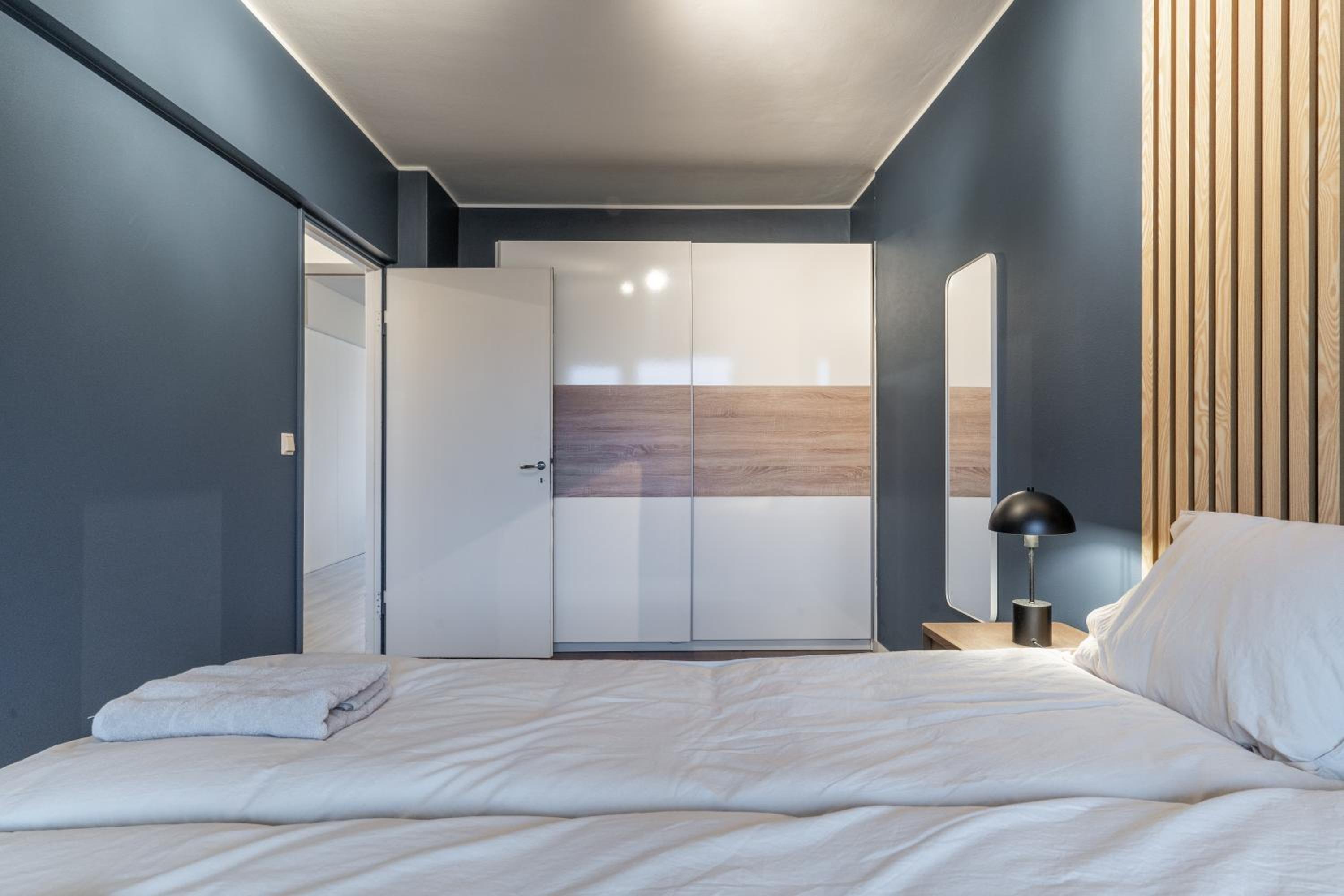 CityCenter Family apartment, three bedrooms up to 8 people, free parking and Wifi