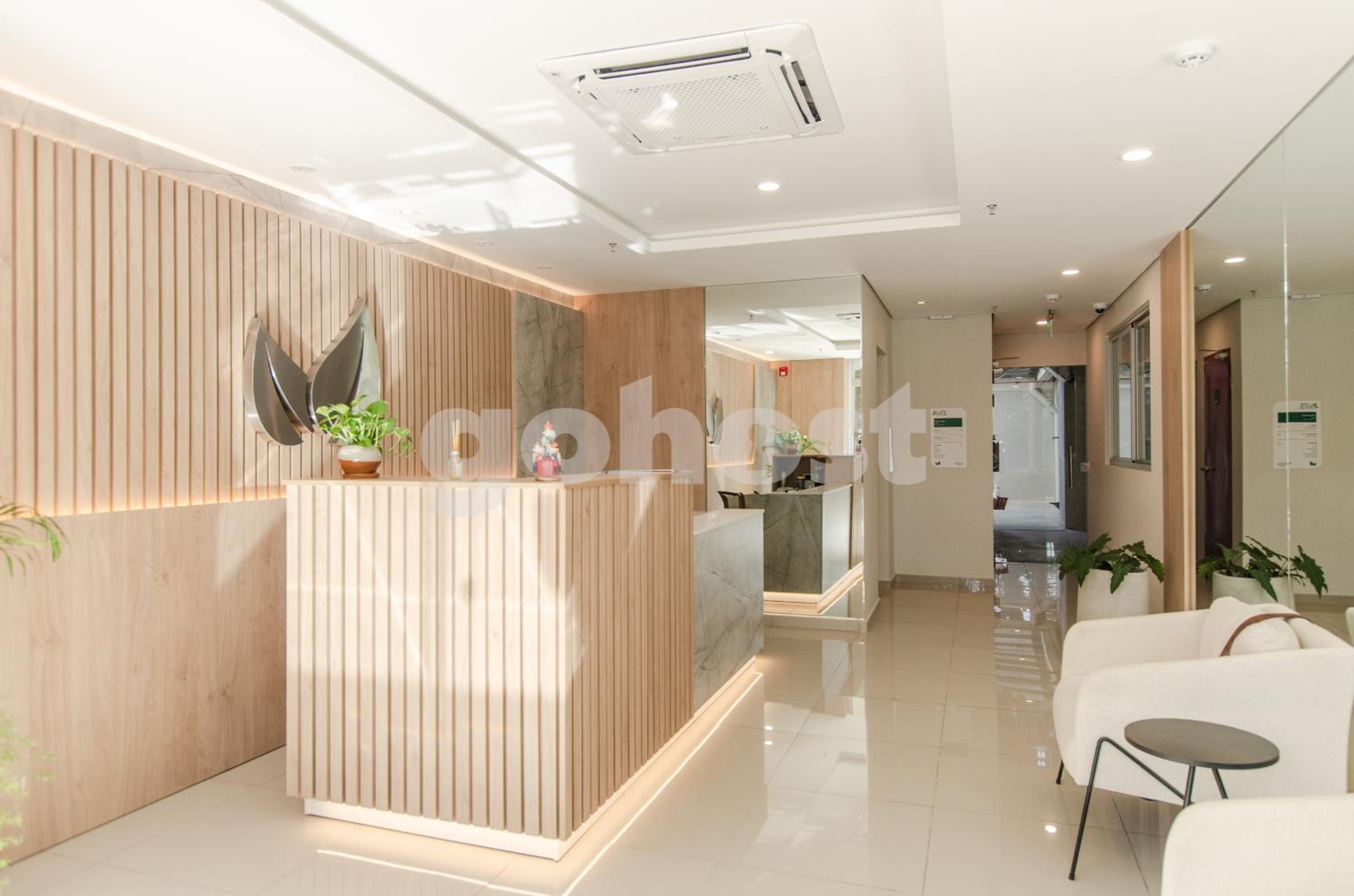 Elegant 1 bed apt near Paseo La Galeria view 5