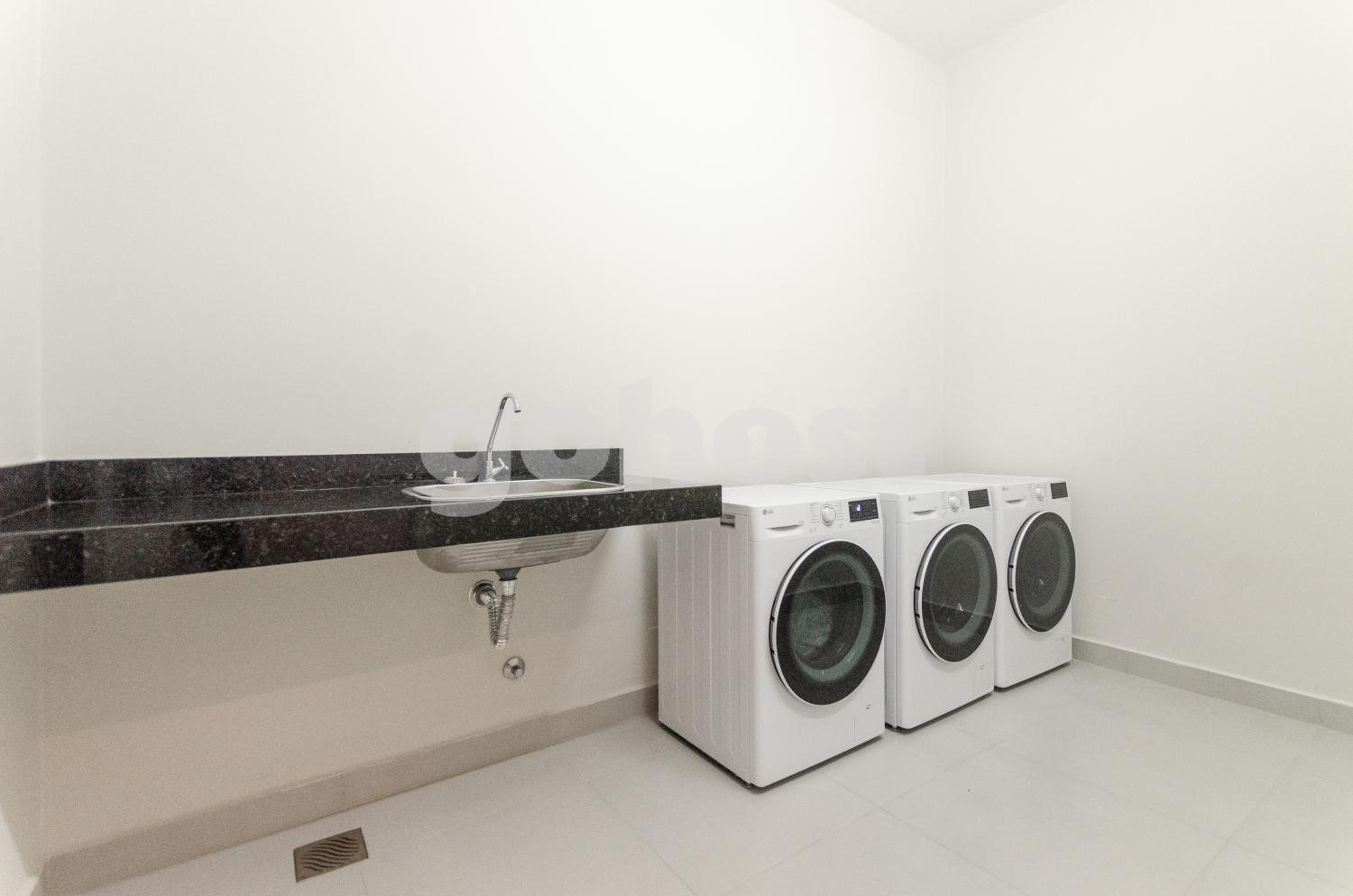 New And Cozy One Bedroom Apt Close To La Galeria view 3