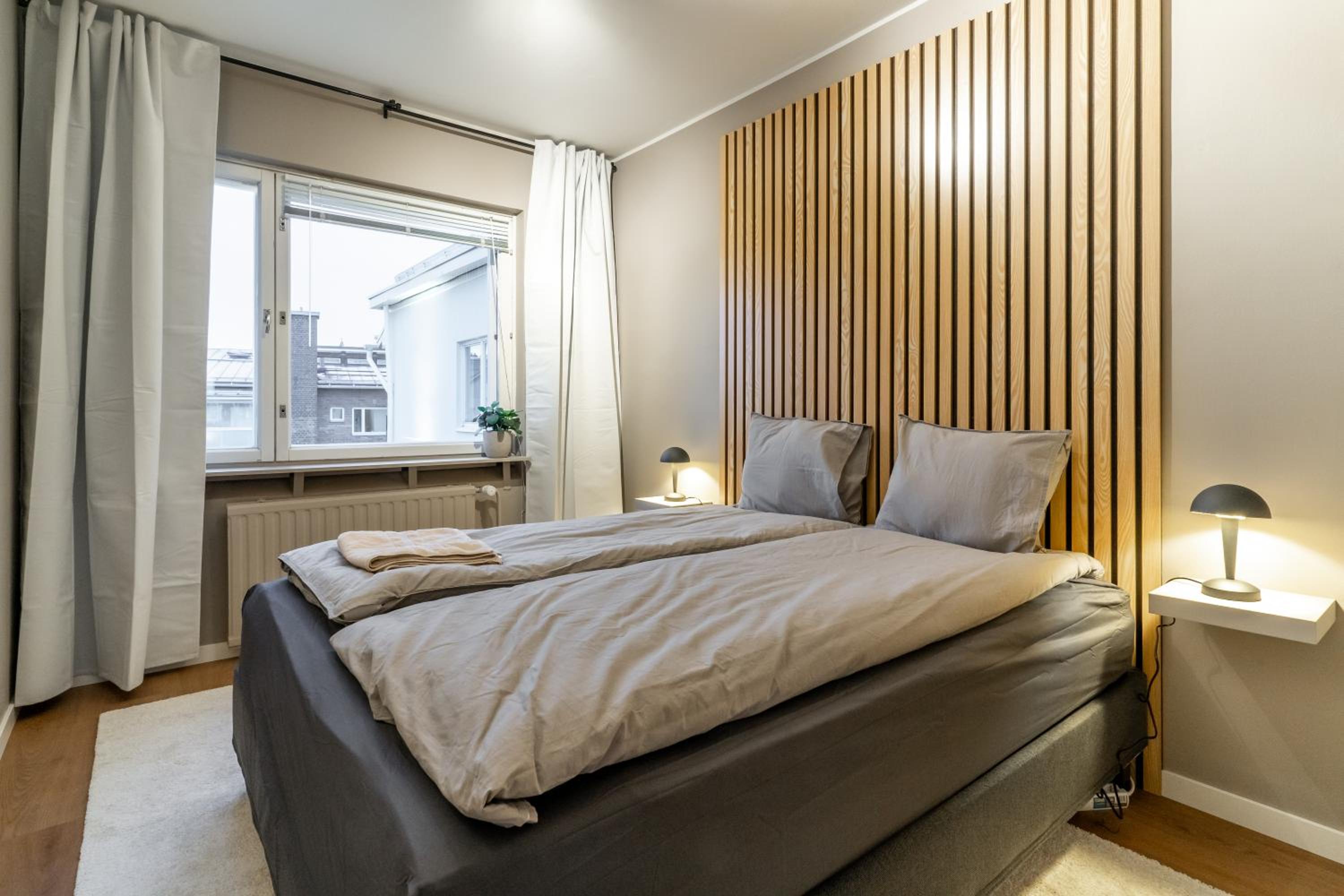 CityCenter Family apartment, three bedrooms up to 8 people, free parking and Wifi