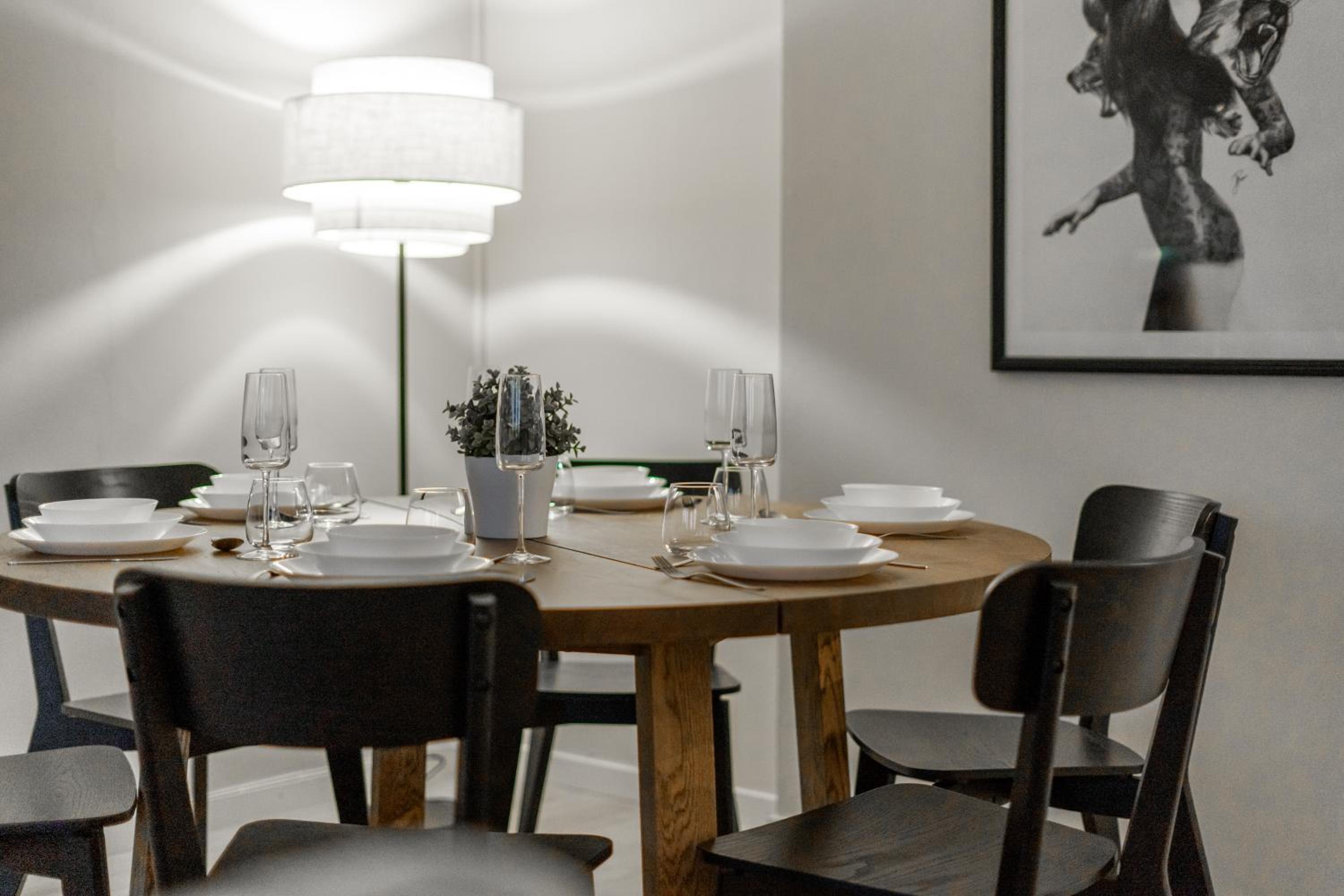 CityCenter Family apartment, three bedrooms up to 8 people, free parking and Wifi