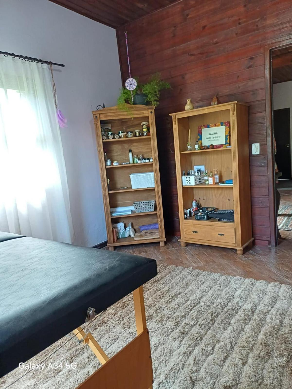 Suite ampla e confortável em Sobrado familiar no Rio Vermelho, próximo ao parque RV e acesso a lagoa
