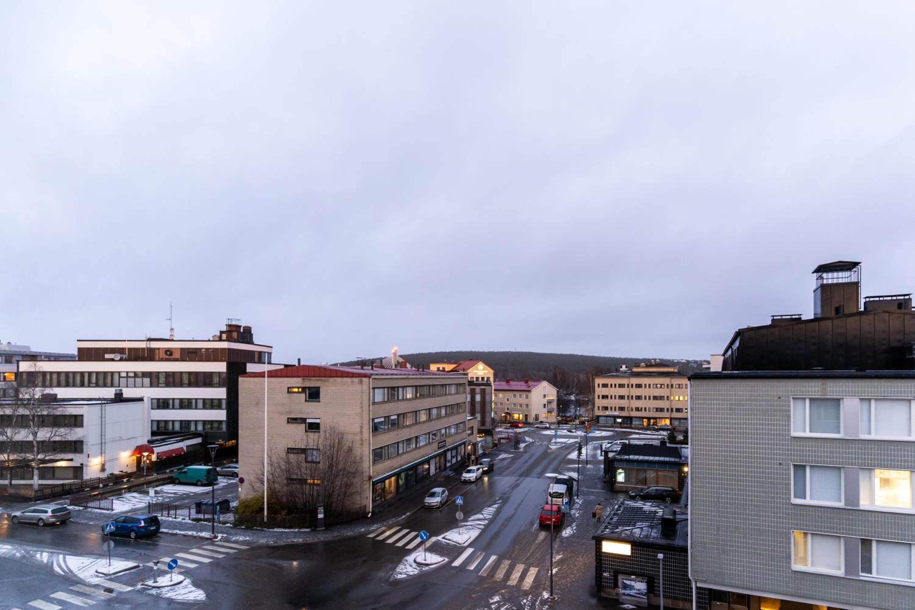 CityCenter Family apartment, three bedrooms up to 8 people, free parking and Wifi
