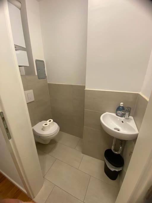 Spacious 2 Bedroom Modern Apartment