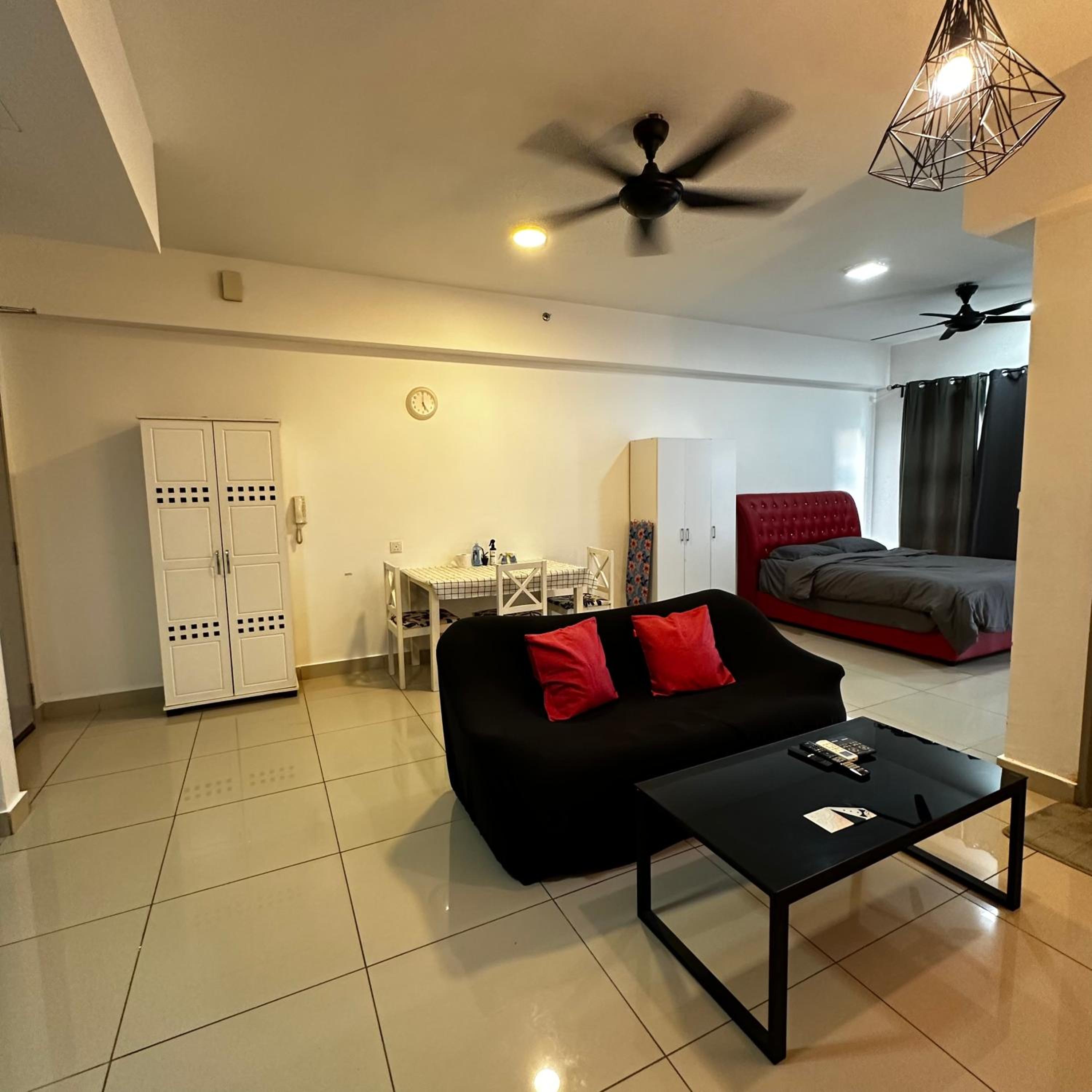 NICE putrajaya lake view, High Floor Cozy HYVE studio photo 3