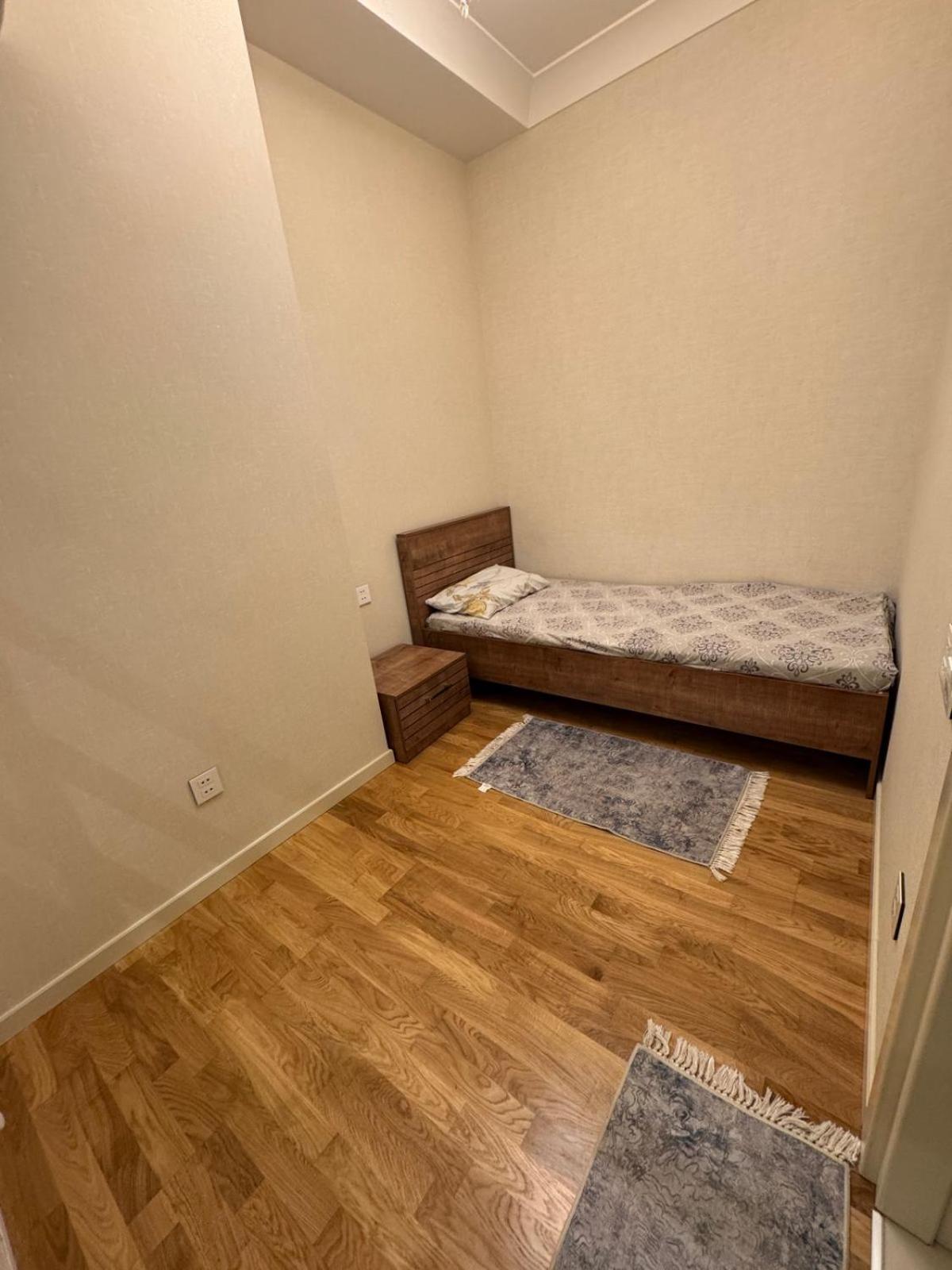 Lux Apartment Shareef Travel