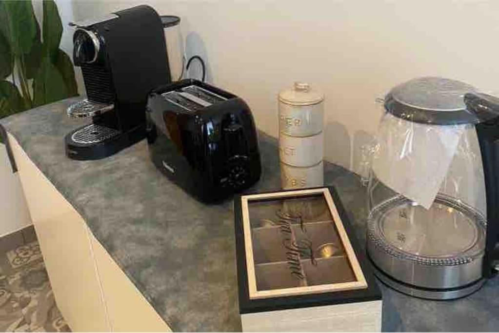 Superbe appartement full équipé avec une cour extérieur