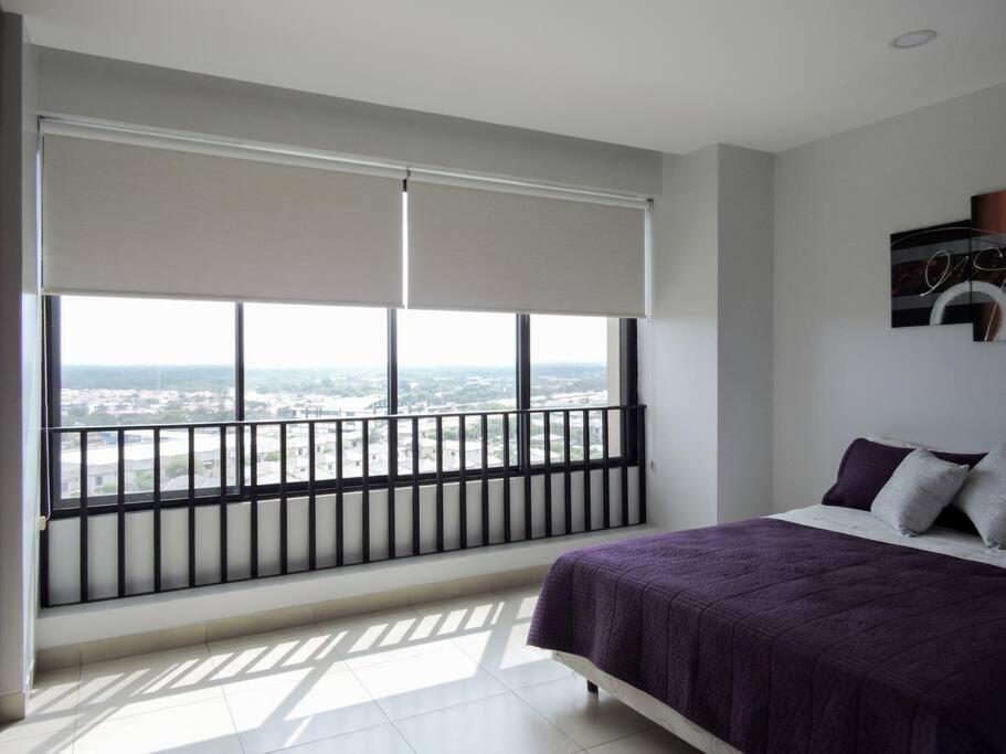 Departamento en Guayaquil con balcón y espectacular vista
