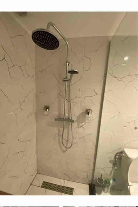 Superbe appartement full équipé avec une cour extérieur