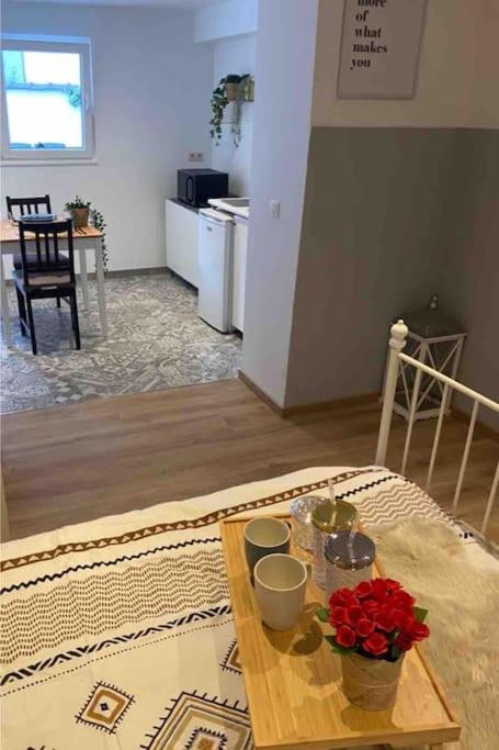 Superbe appartement full équipé avec une cour extérieur