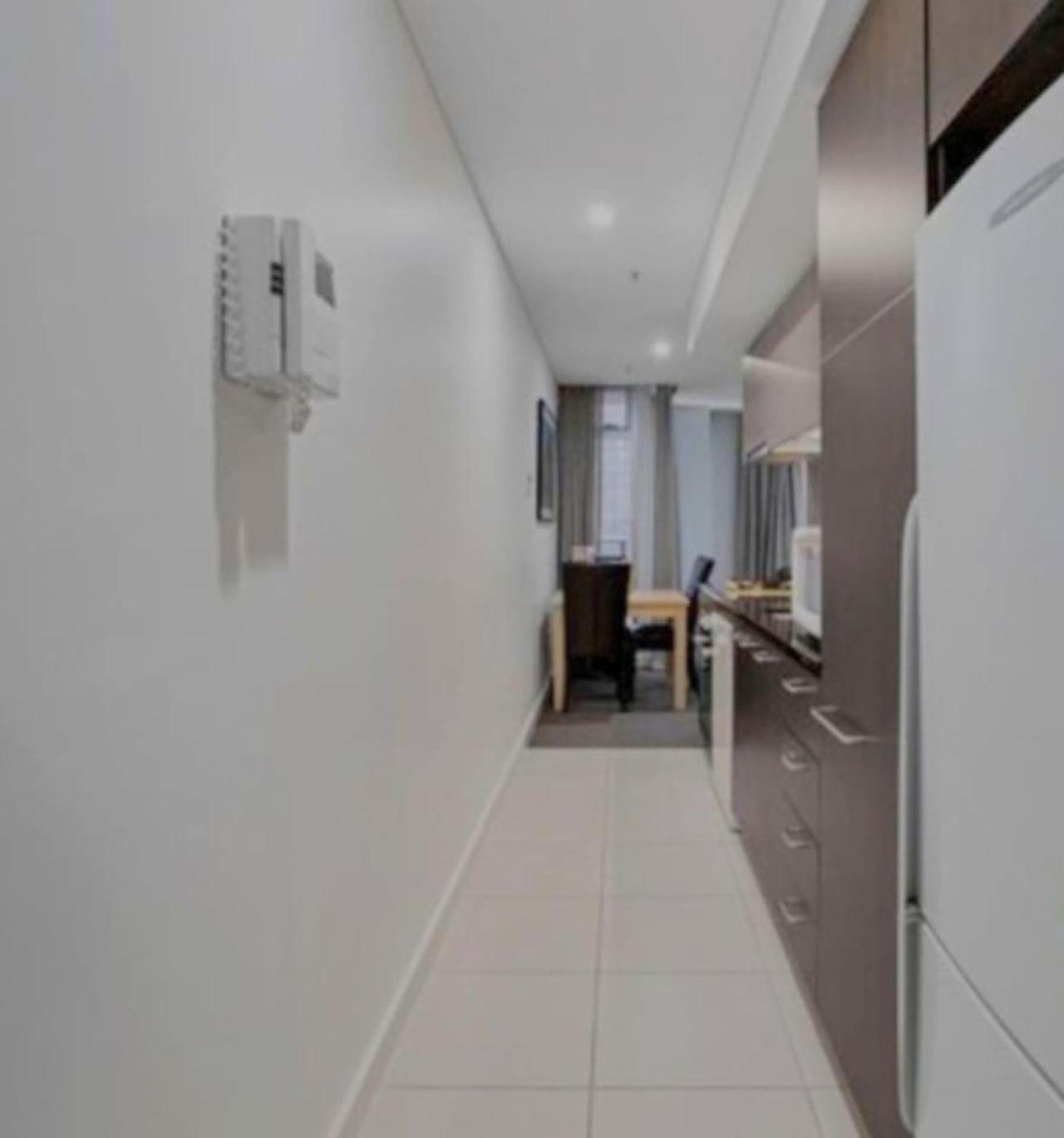 Affordable & Cozy CBD getaway with Free wine!!