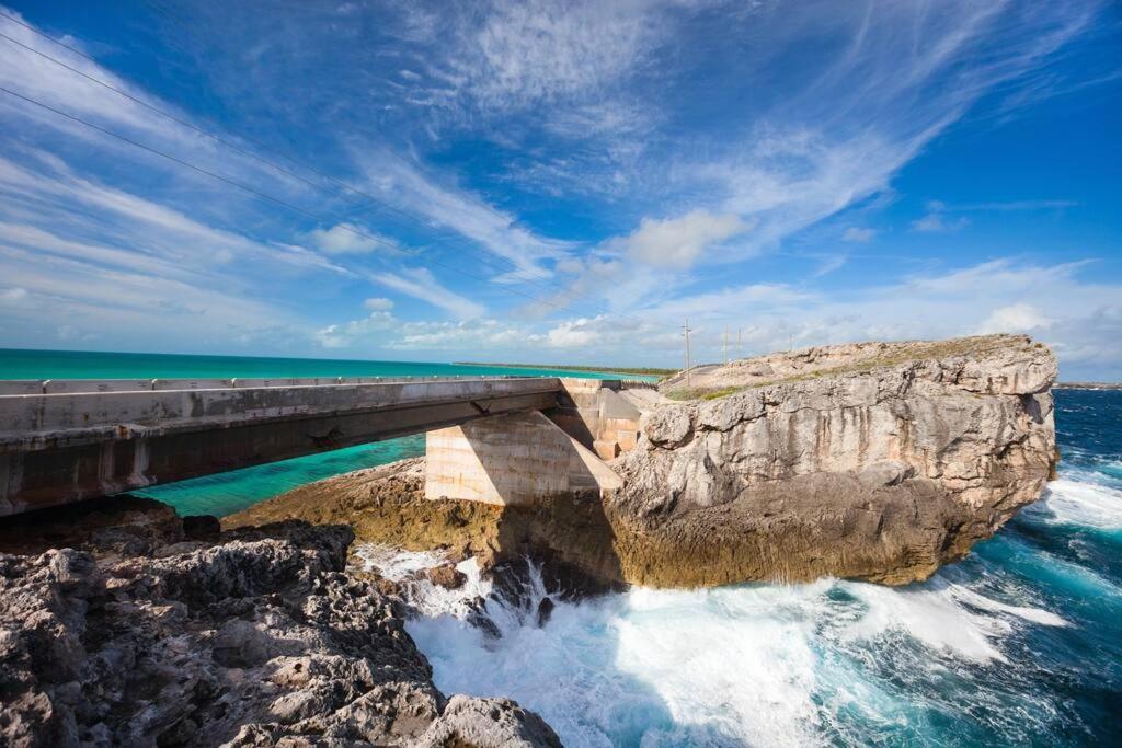 Wonderful Winding Bay