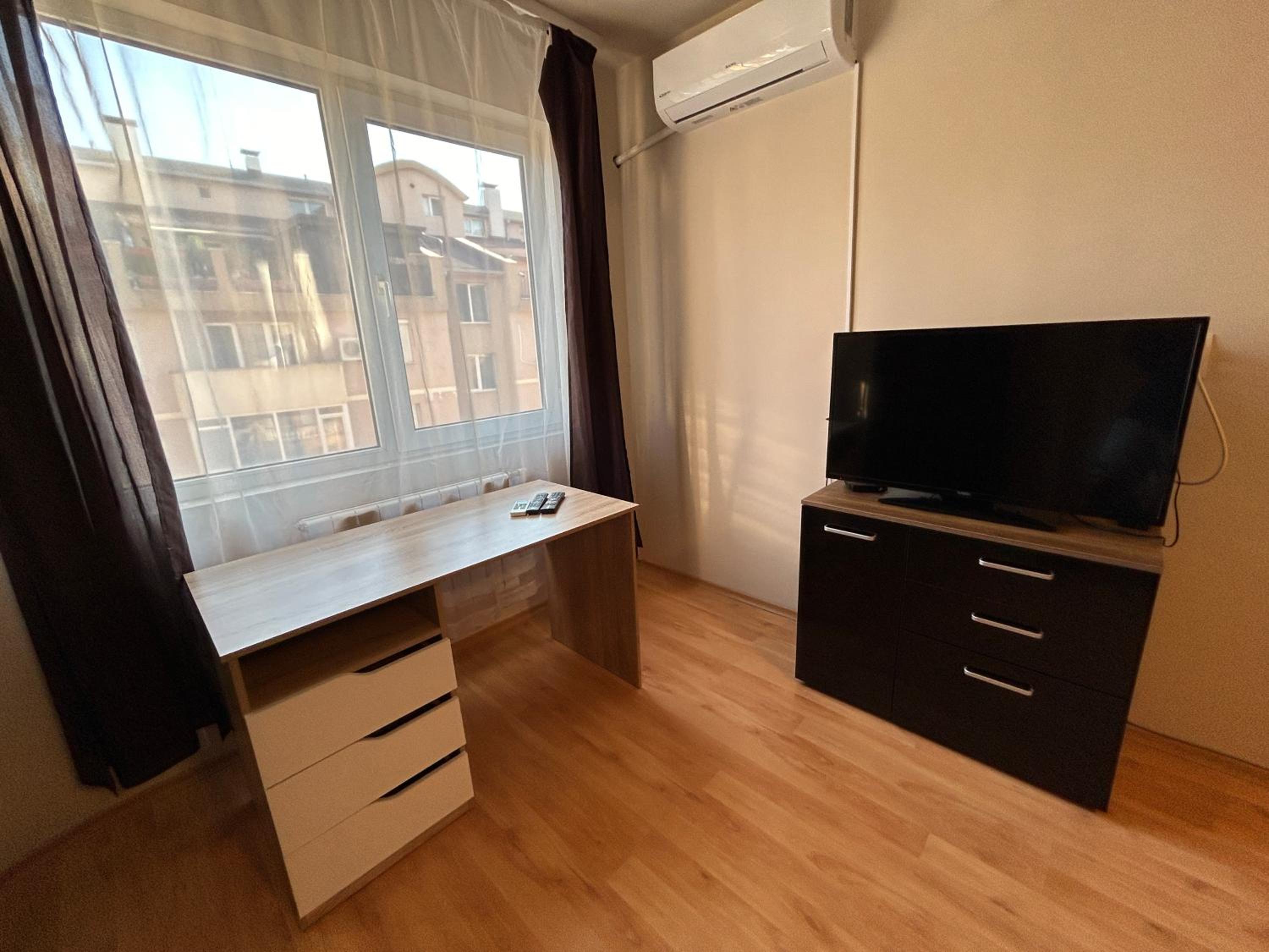 Nice, Spacious and Cozy Apartment
