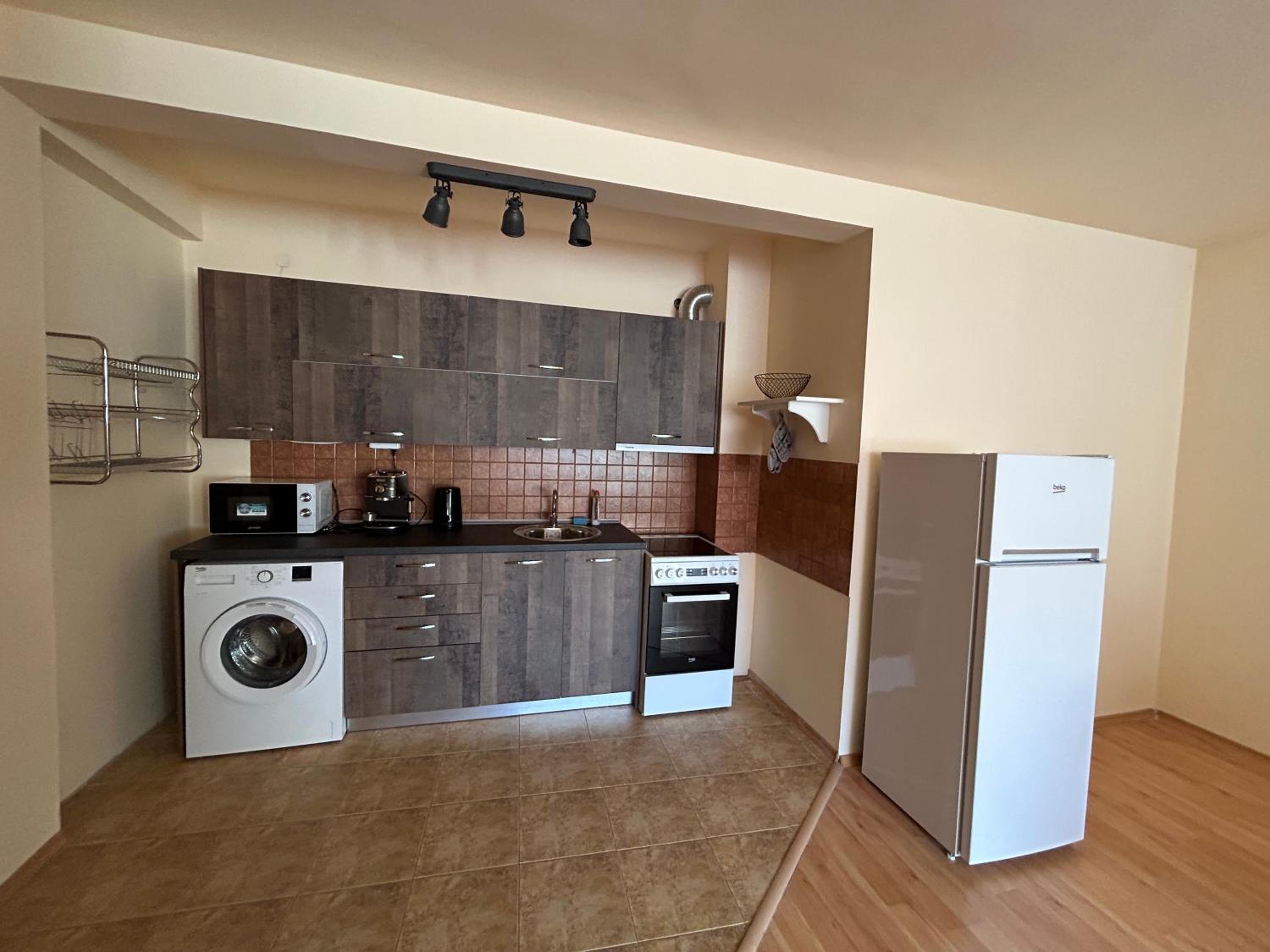 Nice, Spacious and Cozy Apartment