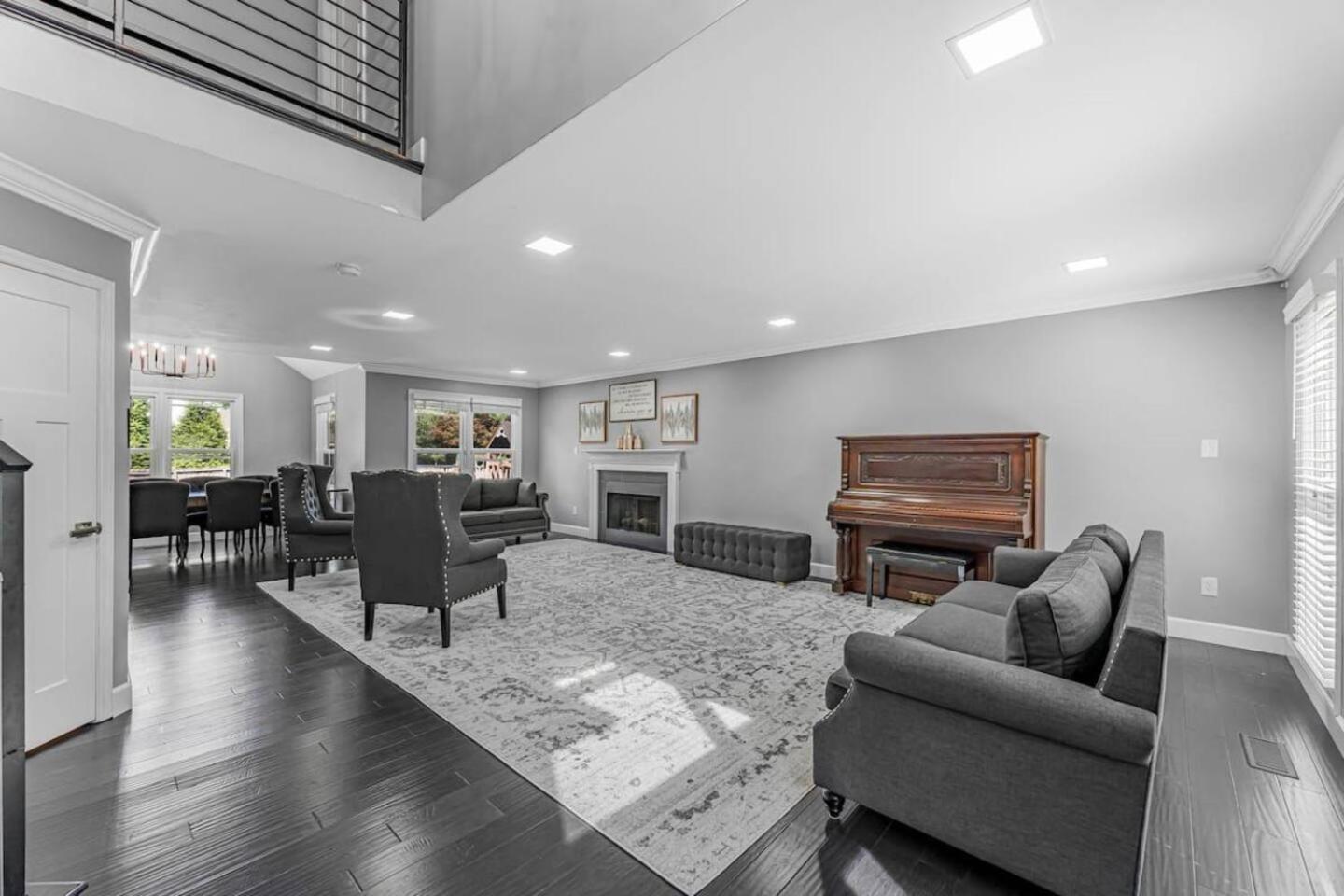 Beautiful home with Pool - great for kids view 3