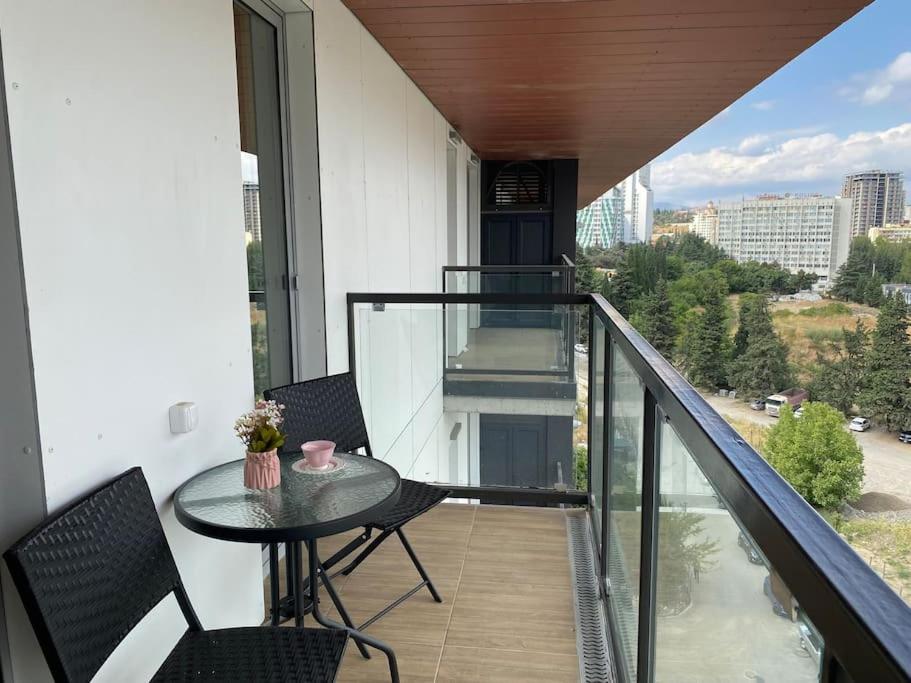 Lovely 1BR Apartment with Panoramic Views view 2