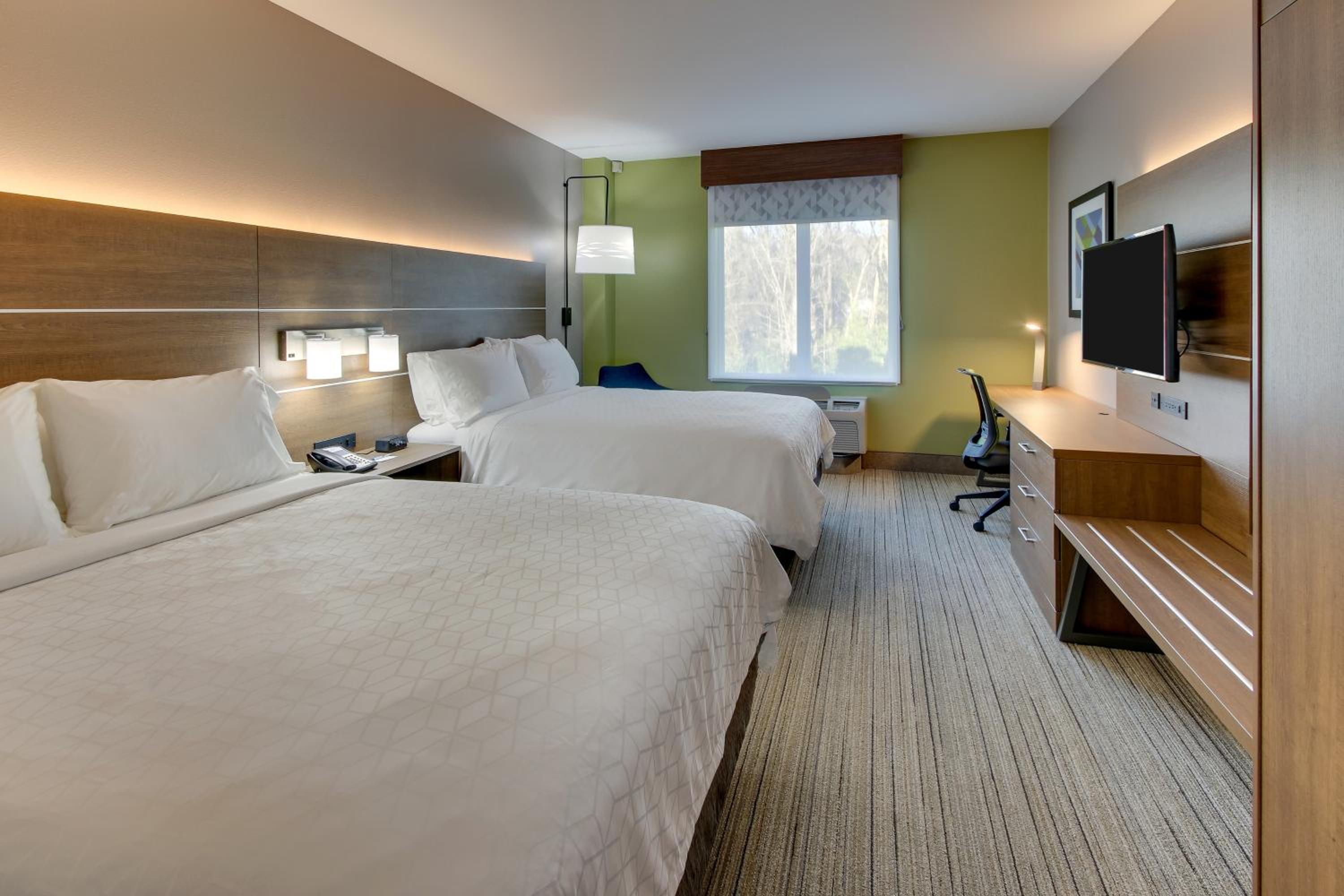 Columbus Vacations - Holiday Inn Express Hotel  Suites Columbus-Fort Benning, an IHG Hotel - Property Image 1