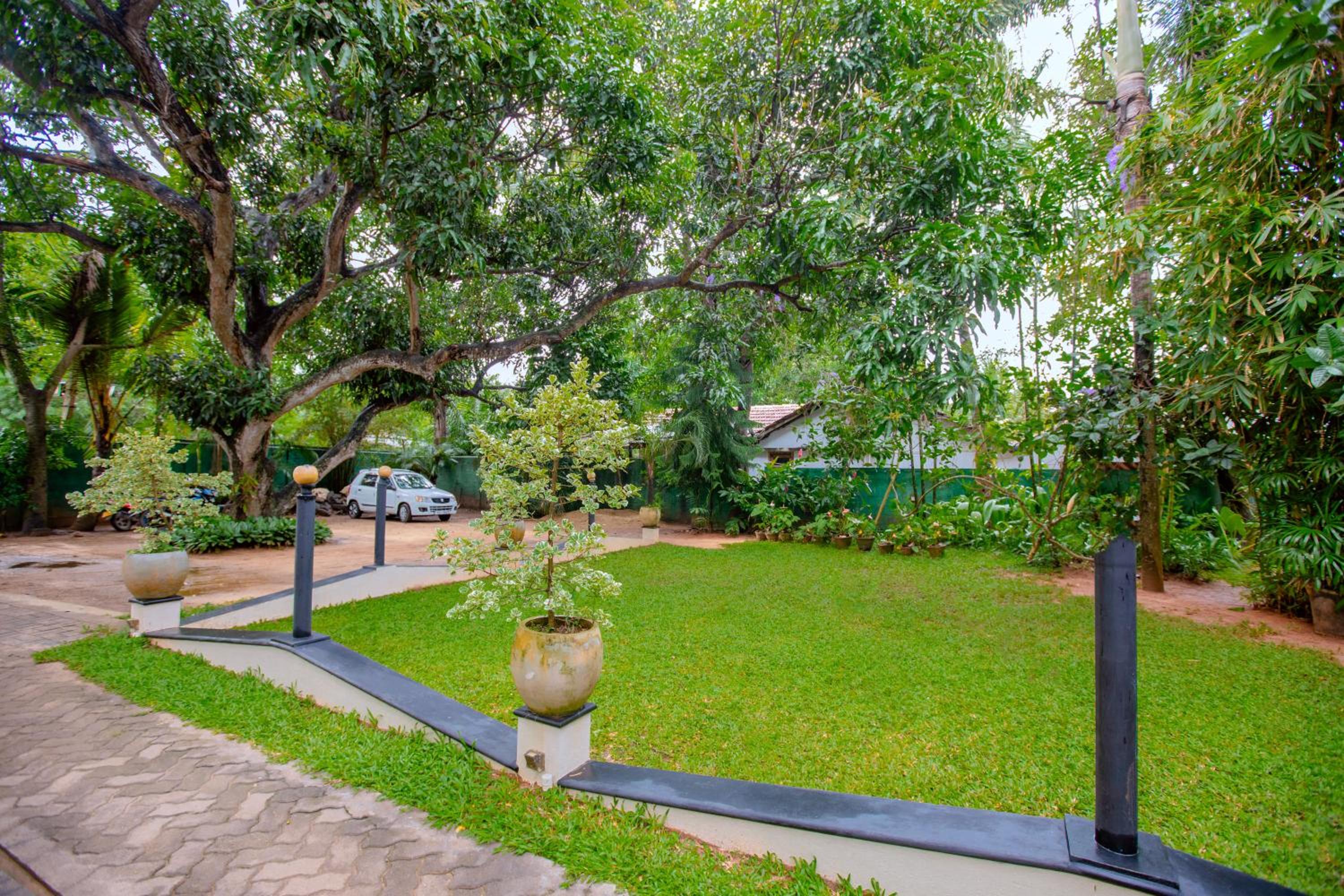 Yala River Face Inn