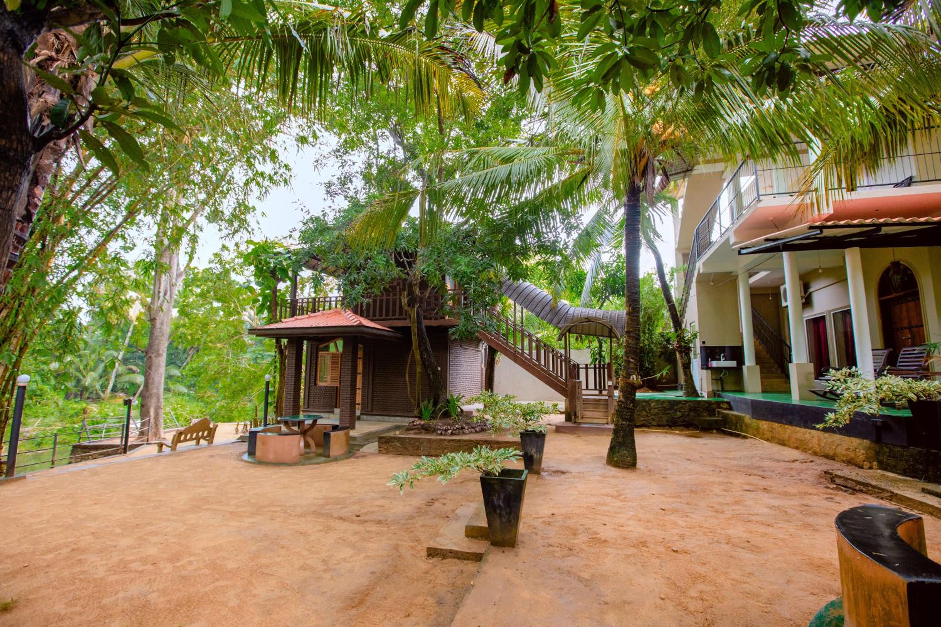 Yala River Face Inn