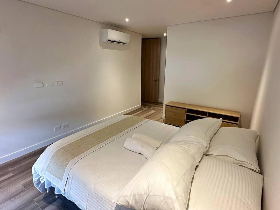 Hermoso apartamento nuevo - Excelente ubicación