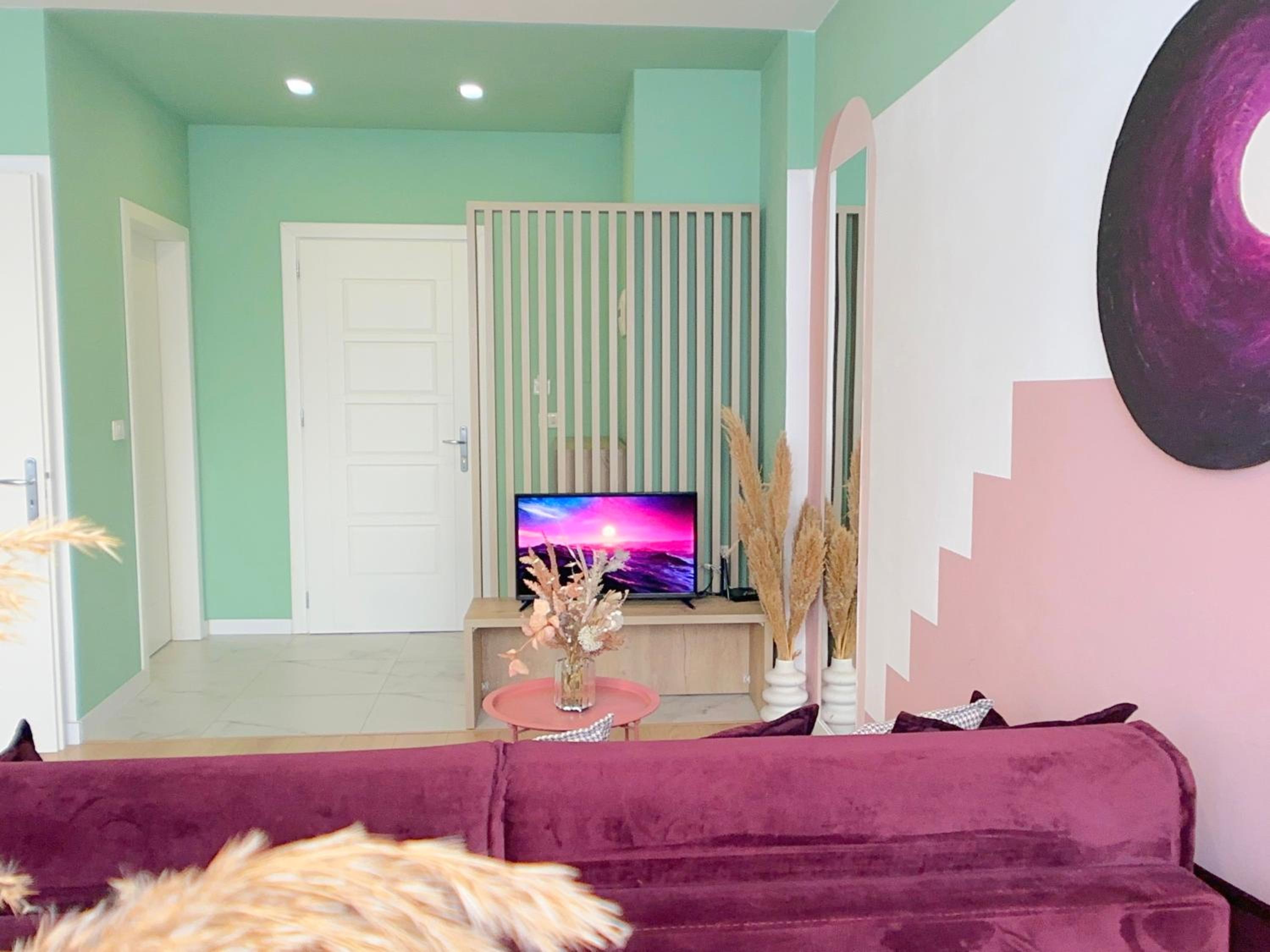 Rental Apartments - Colorful by the Sea 5
