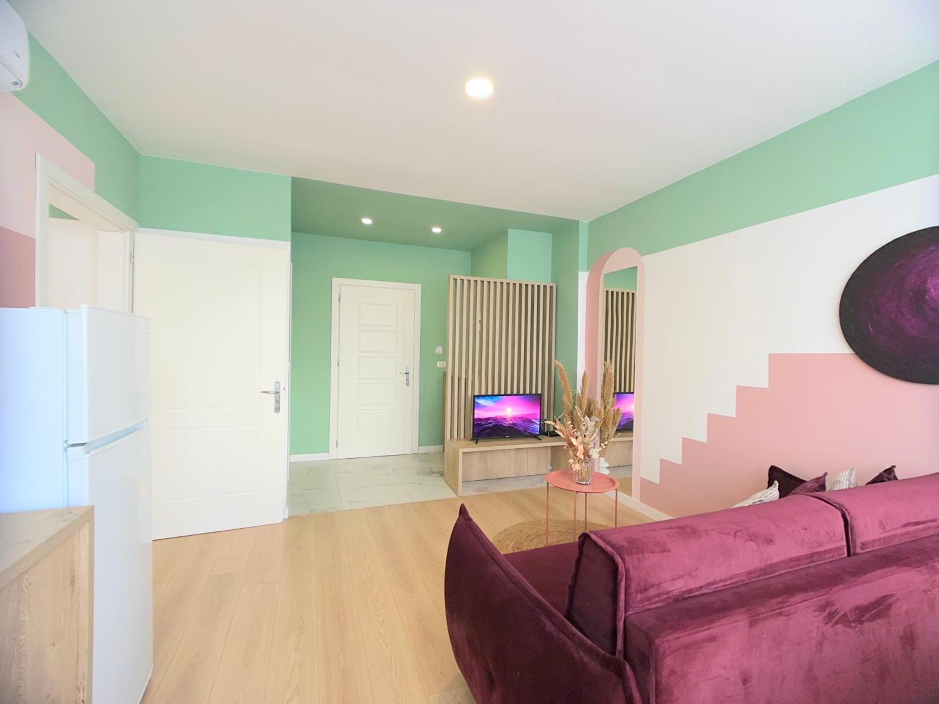 Rental Apartments - Colorful by the Sea 5