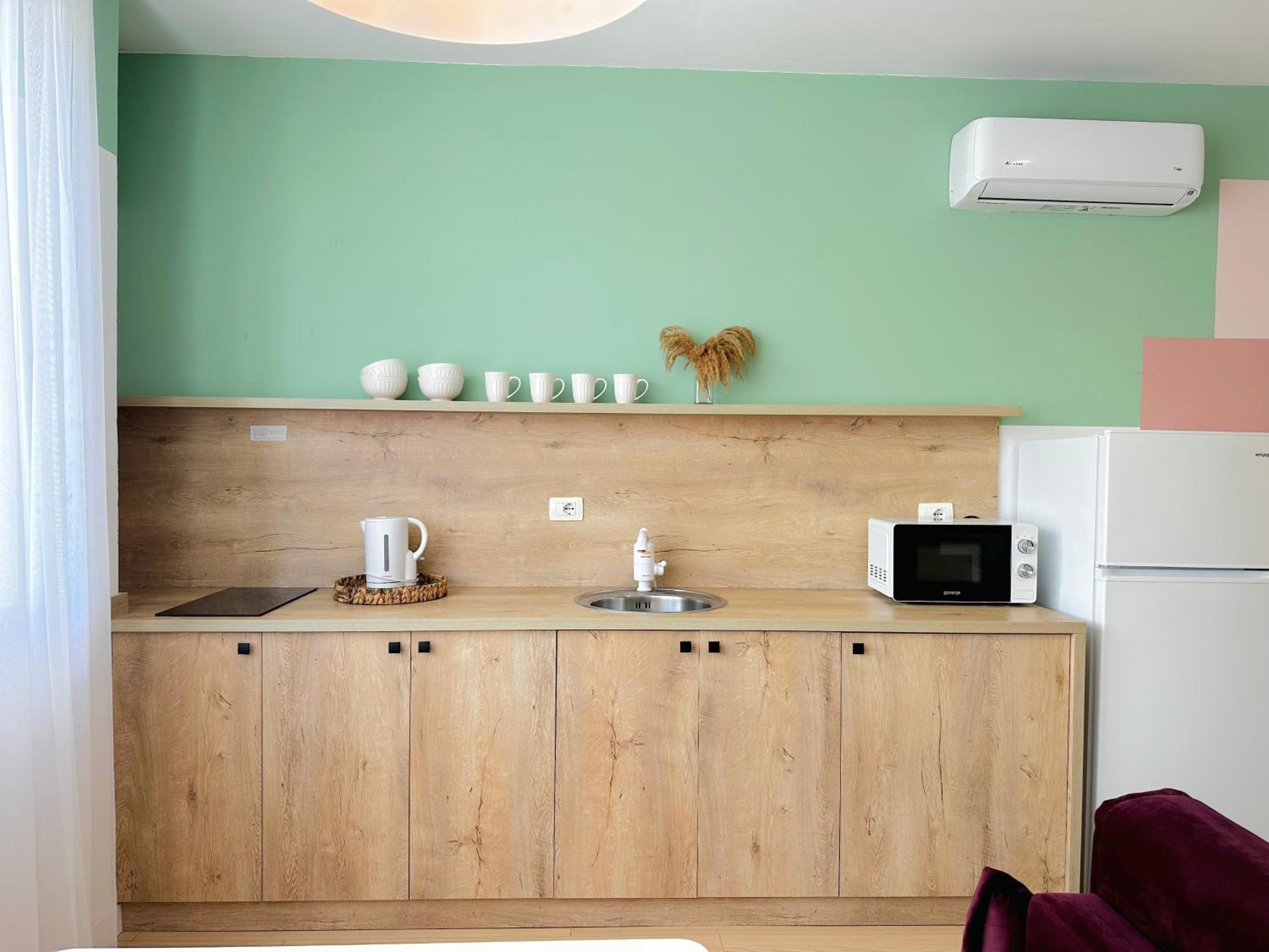 Rental Apartments - Colorful by the Sea 5