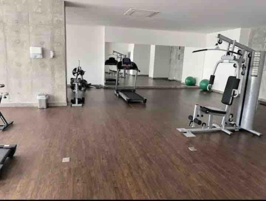 Beautiful bay view apartment at infinitum