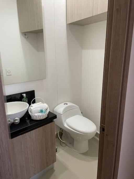 Beautiful bay view apartment at infinitum
