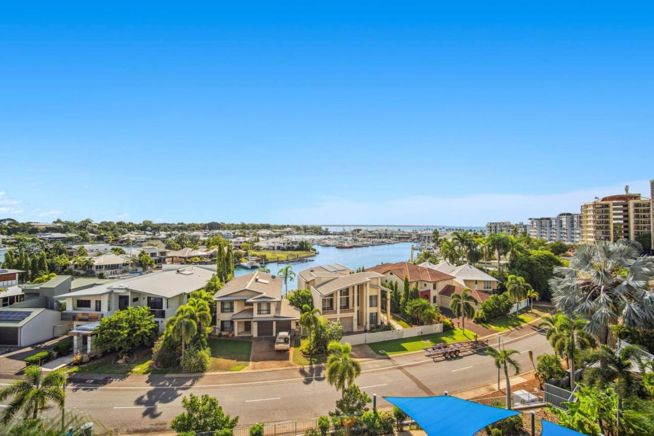 Cullen Bay 3BR Oceanview Bliss
