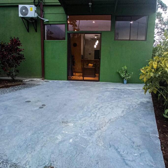 Natural house with jacuzzi Private