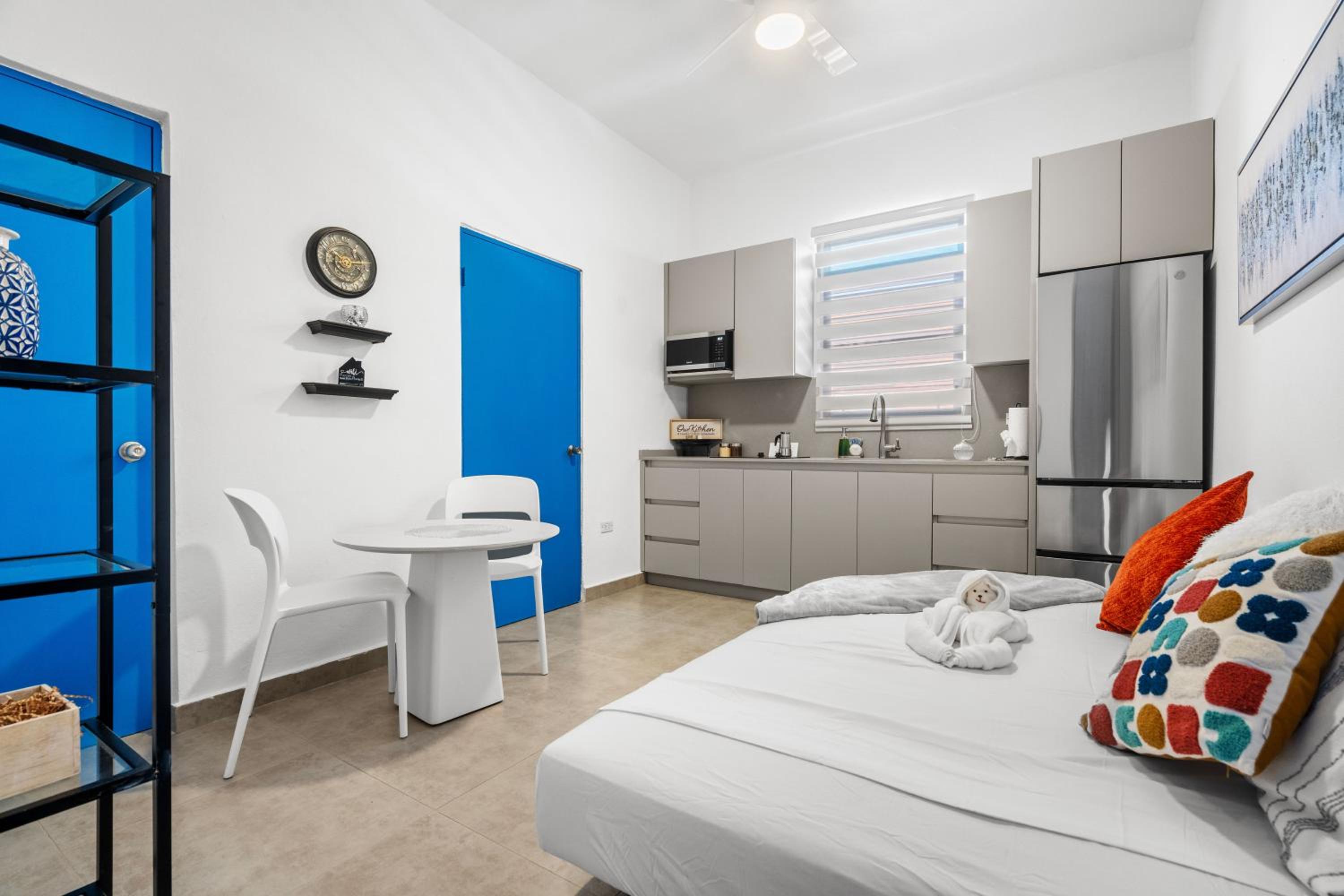 Modern APT, In The Heart Of The City - Self Check In - MM3